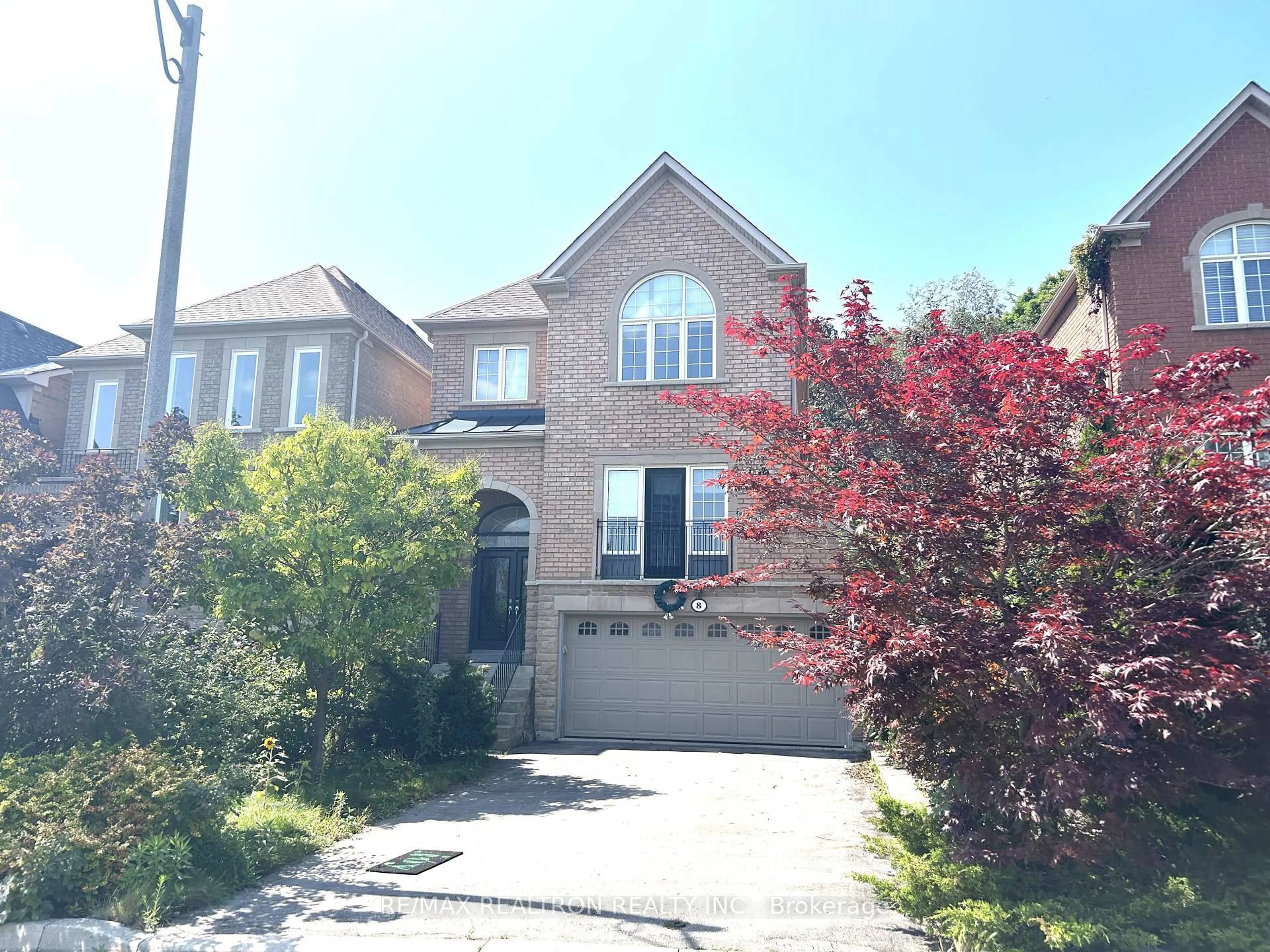 Home with brick exterior material, street for 8 Harvest Crt, Richmond Hill Ontario L4E 4V3