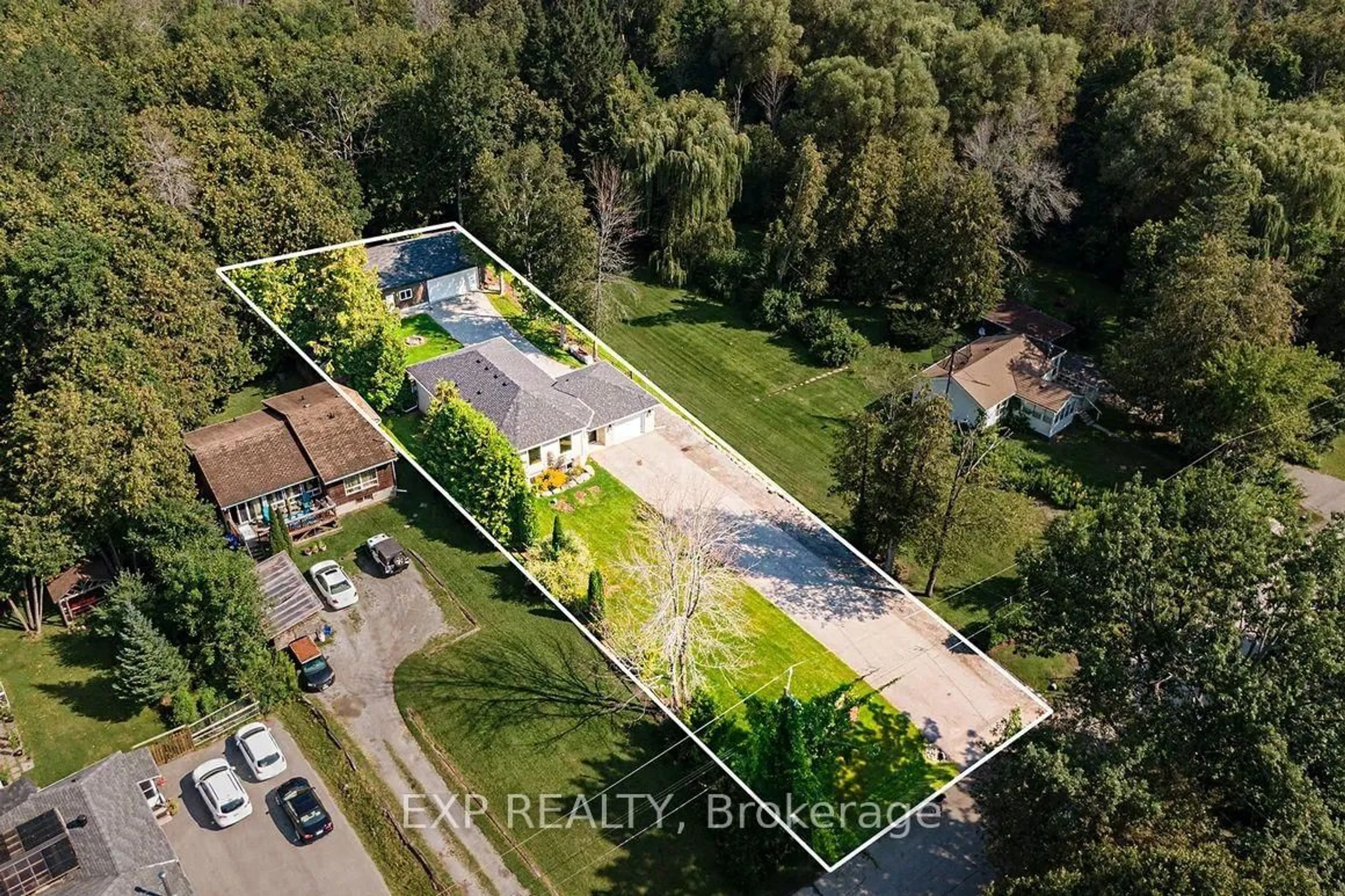 A pic from outside/outdoor area/front of a property/back of a property/a pic from drone, unknown for 58 Sandra Dr, Georgina Ontario L0E 1R0