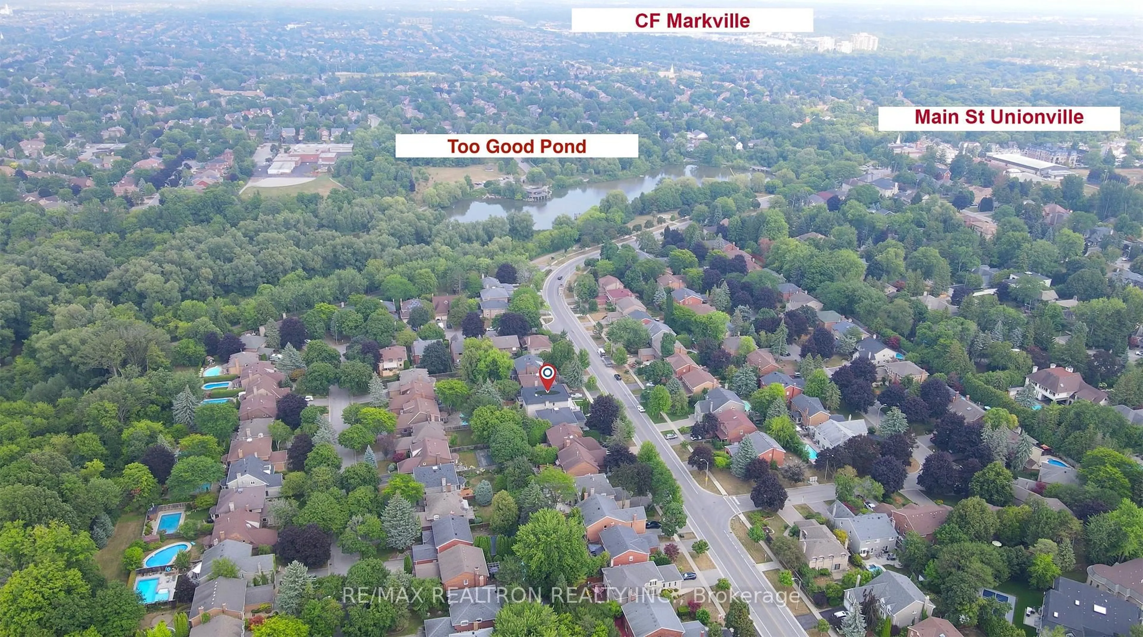 A pic from outside/outdoor area/front of a property/back of a property/a pic from drone, street for 202 Carlton Rd, Markham Ontario L3R 3L8