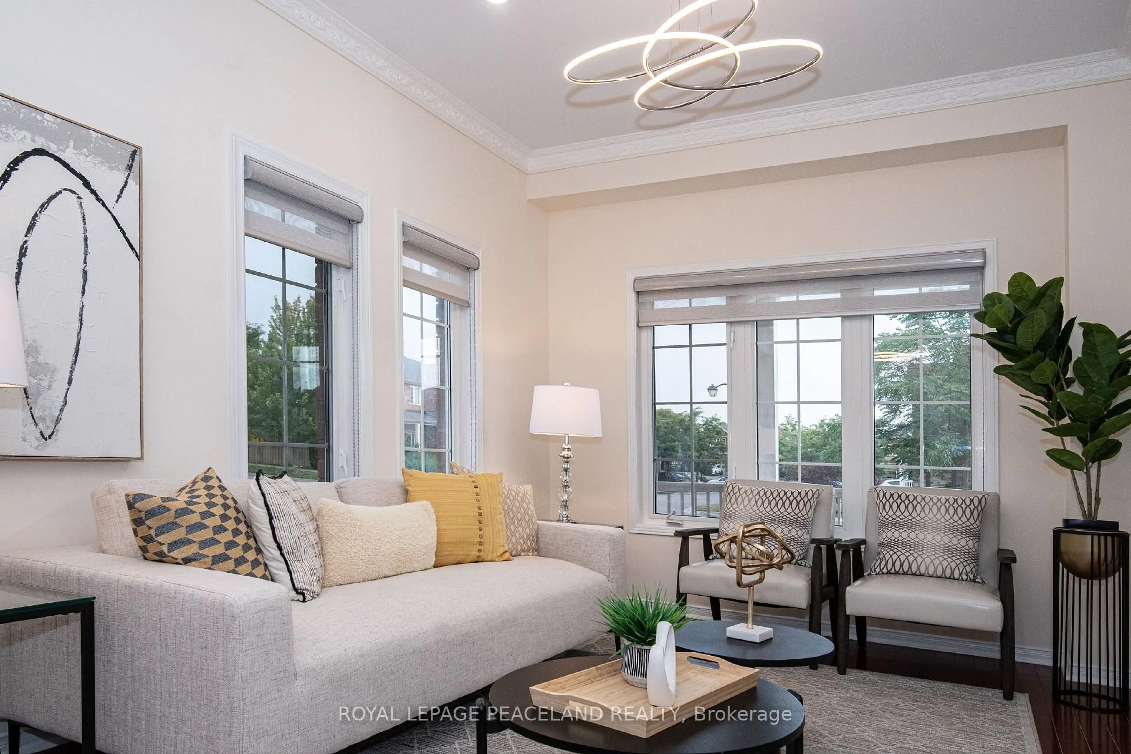Living room with furniture, unknown for 536 Forsyth Farm Dr, Whitchurch-Stouffville Ontario L4A 0N3