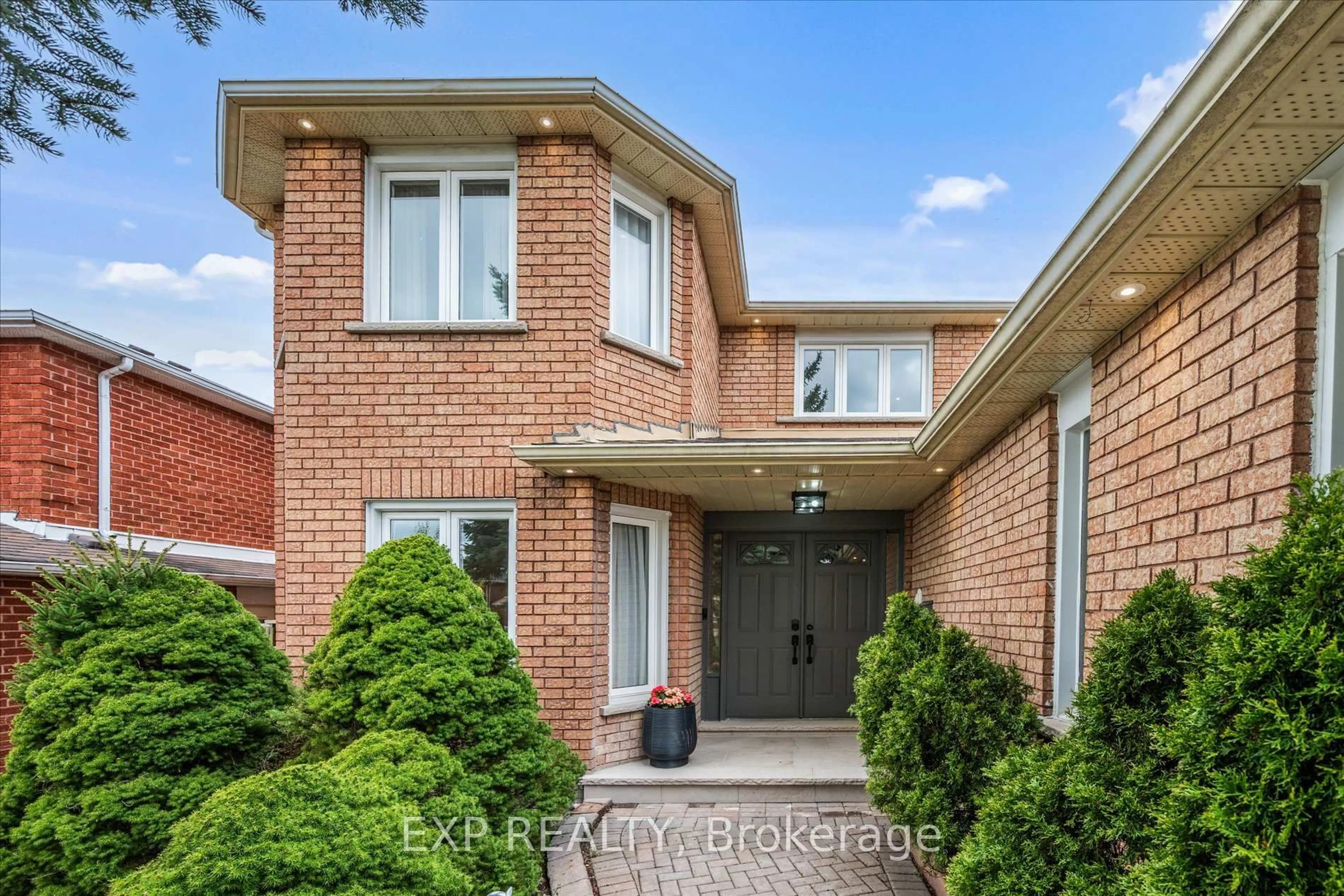 Home with brick exterior material, street for 10 Stratford Dr, Richmond Hill Ontario L4B 1V7