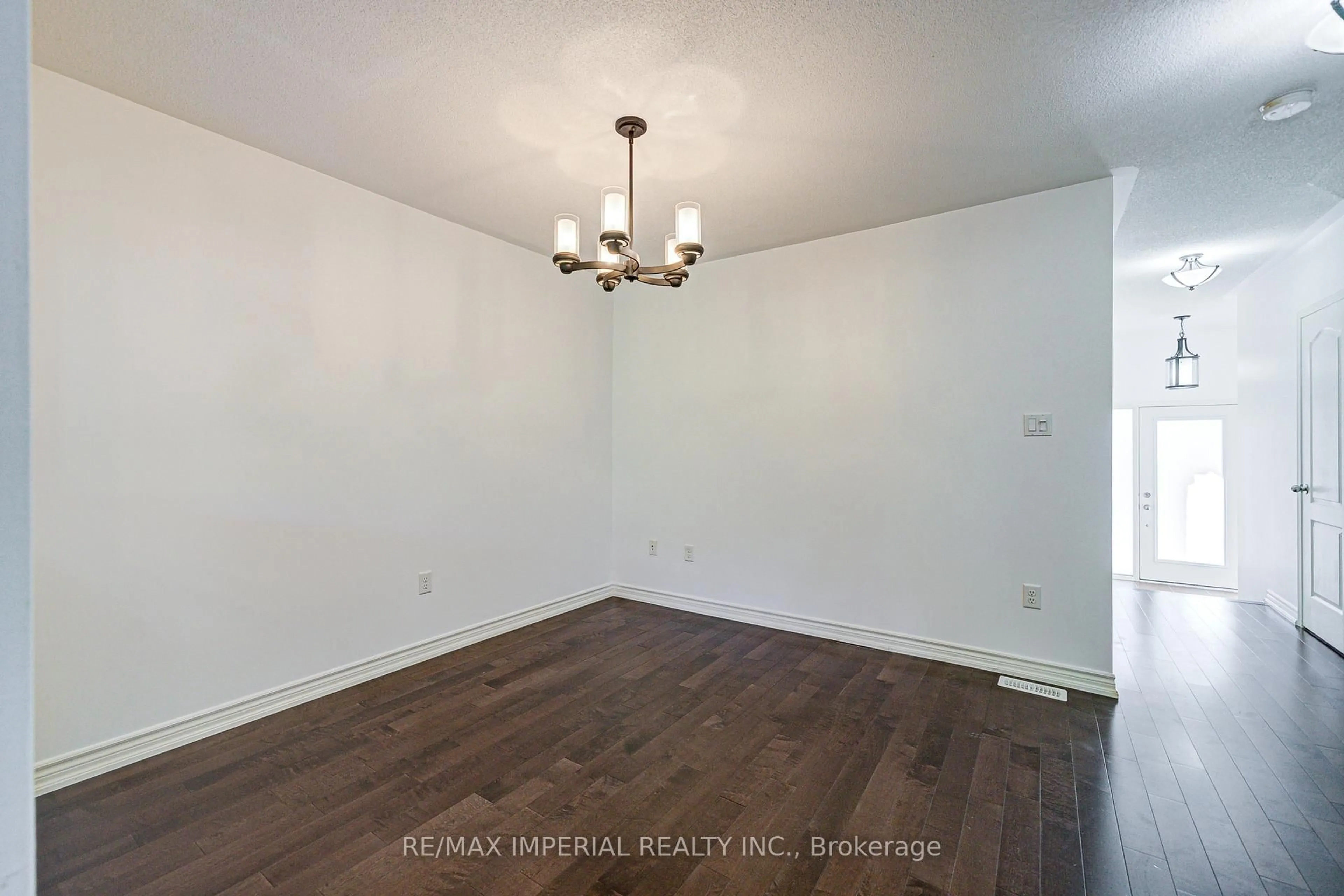 A pic of a room for 63 All Points Dr, Whitchurch-Stouffville Ontario L4A 0W5