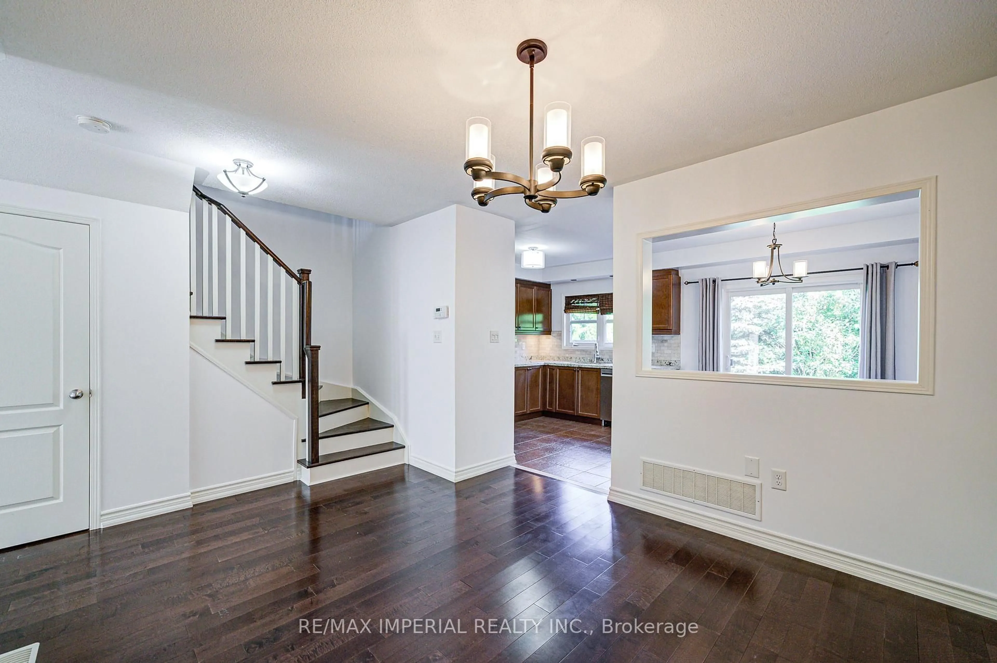 Indoor entryway for 63 All Points Dr, Whitchurch-Stouffville Ontario L4A 0W5