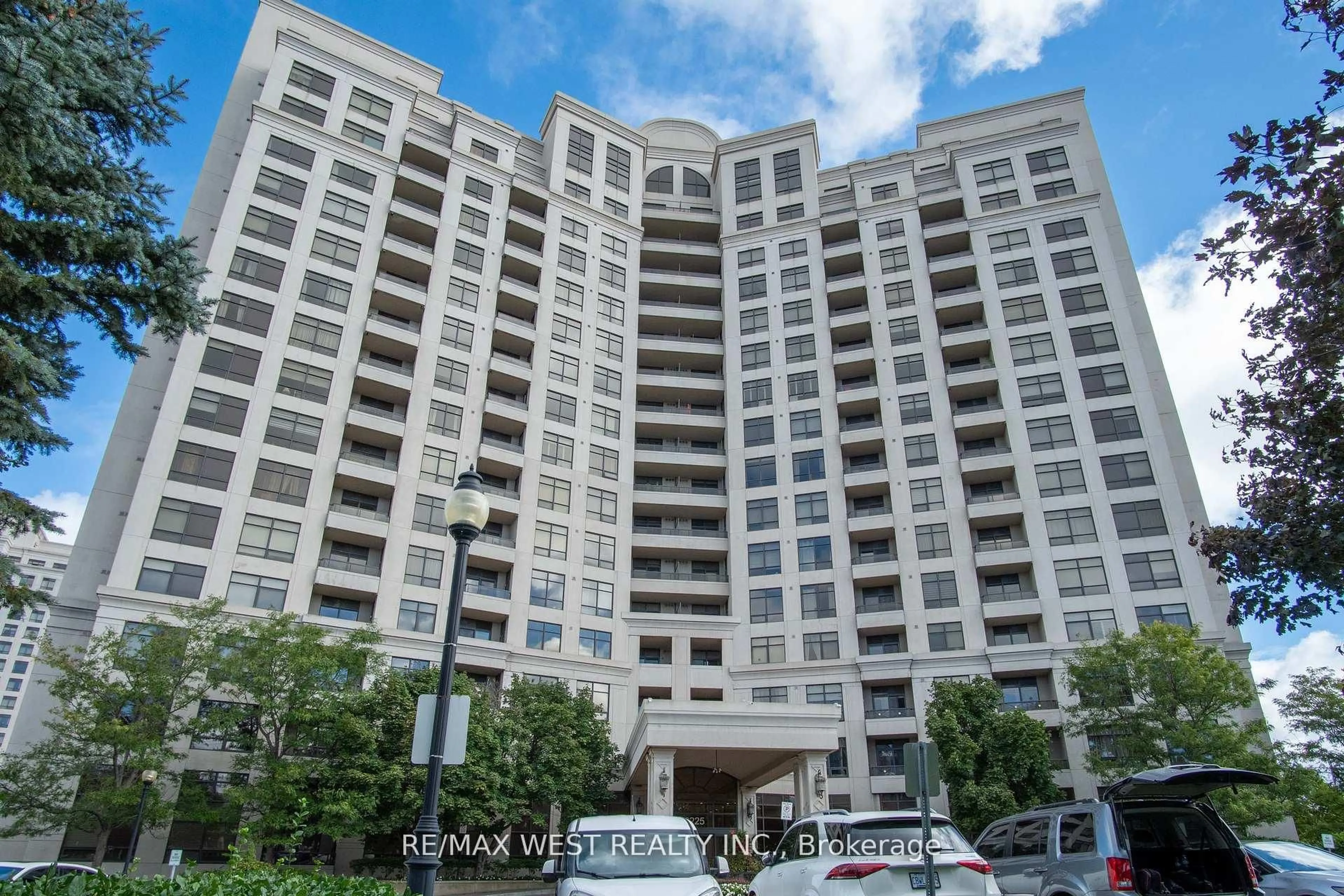 Unknown for 9225 Jane St #916, Vaughan Ontario L6A 0J7