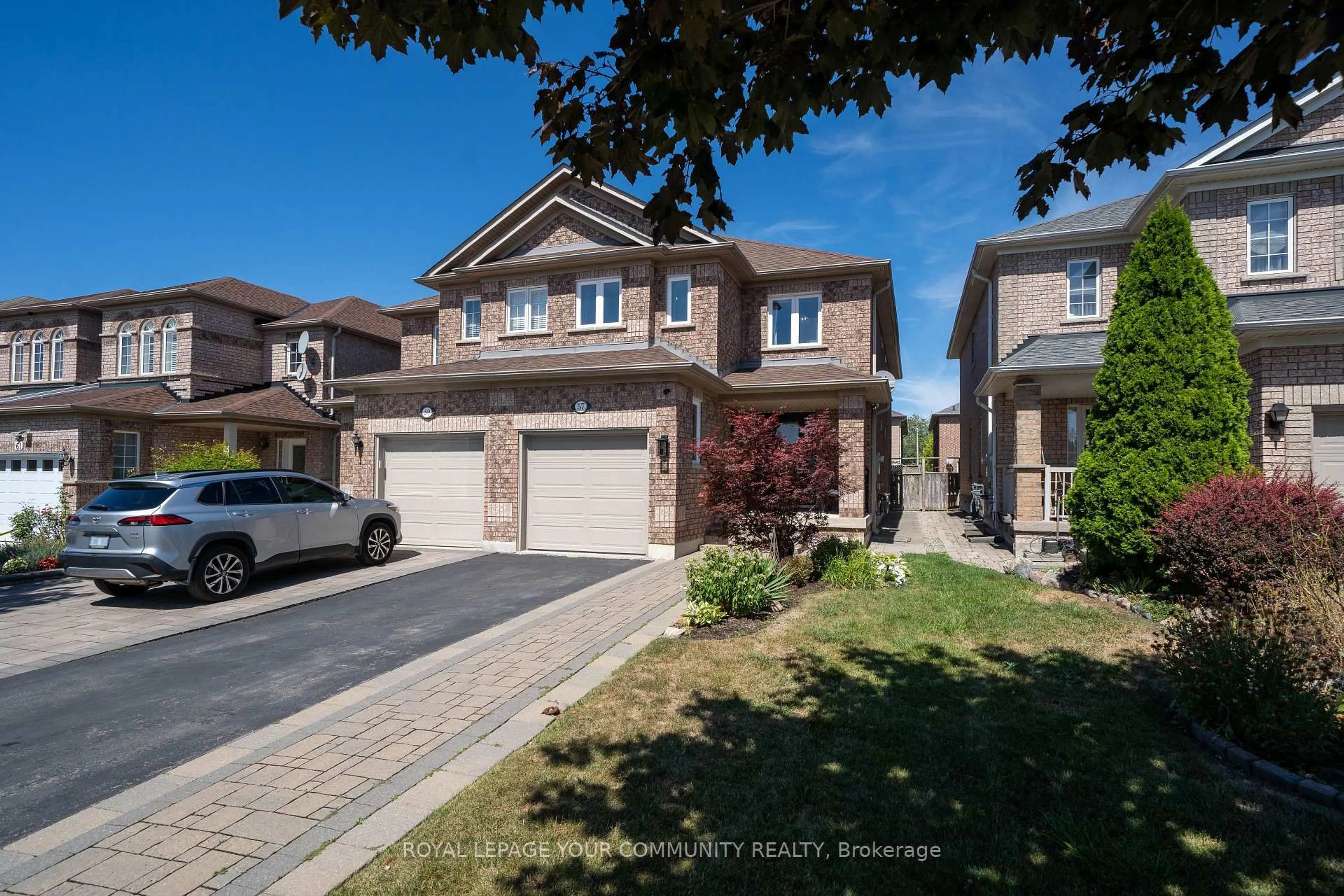 A pic from outside/outdoor area/front of a property/back of a property/a pic from drone, street for 57 Deepsprings Cres, Vaughan Ontario L6A 3L7