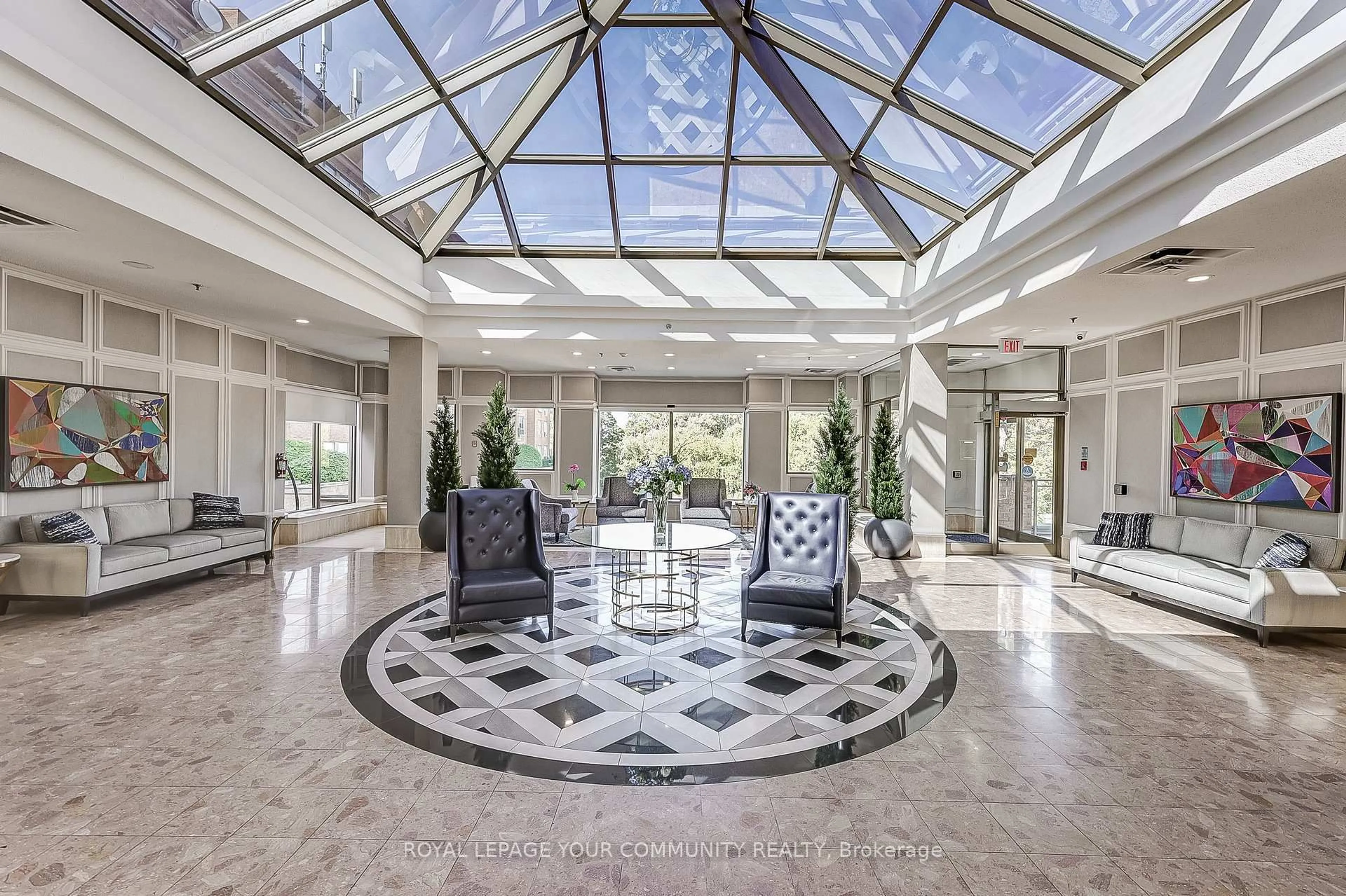 Lobby for 14924 Yonge St #604, Aurora Ontario L4G 6H7