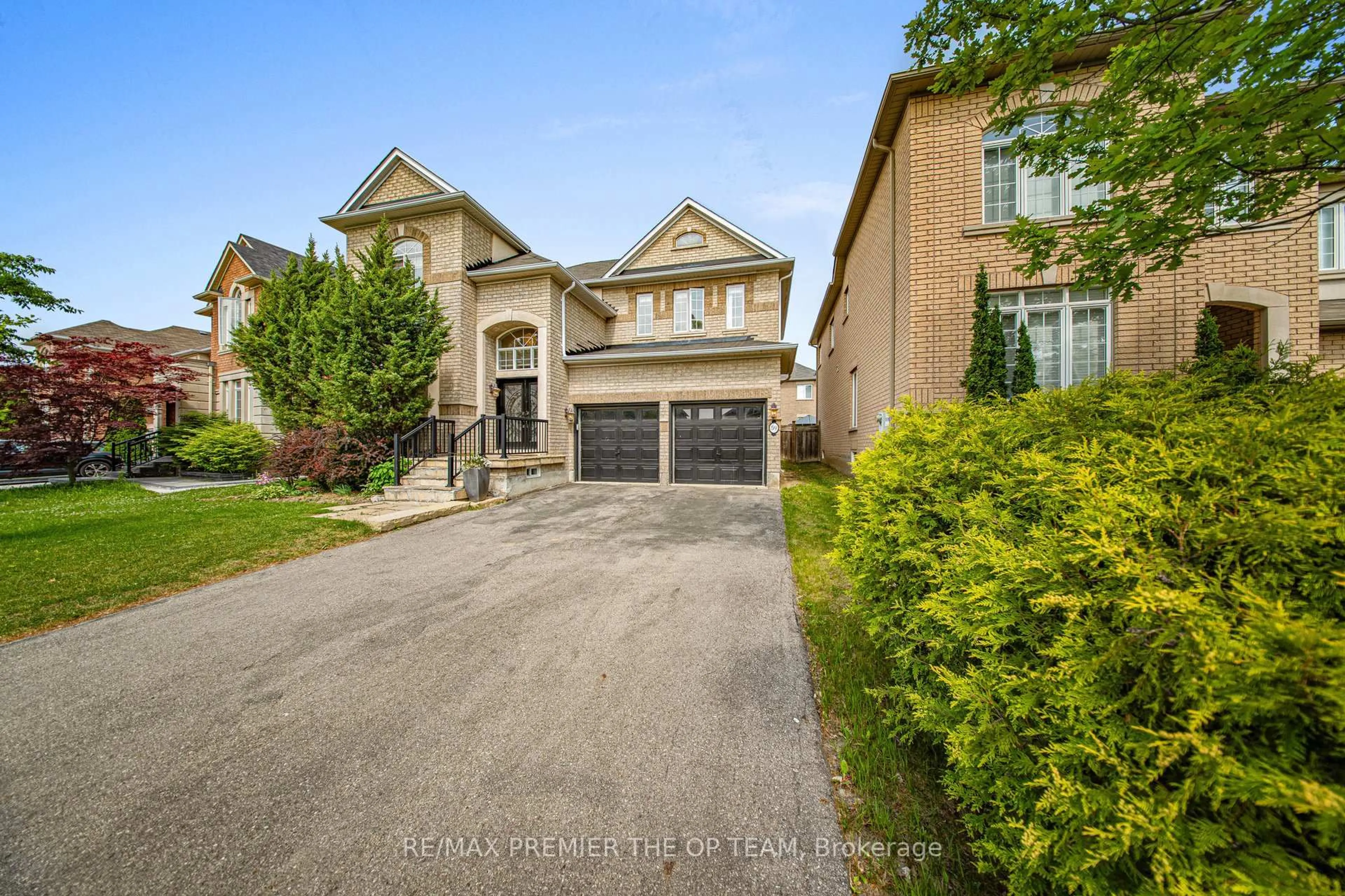 Home with brick exterior material, street for 59 Rossi Dr, Vaughan Ontario L4H 3K7