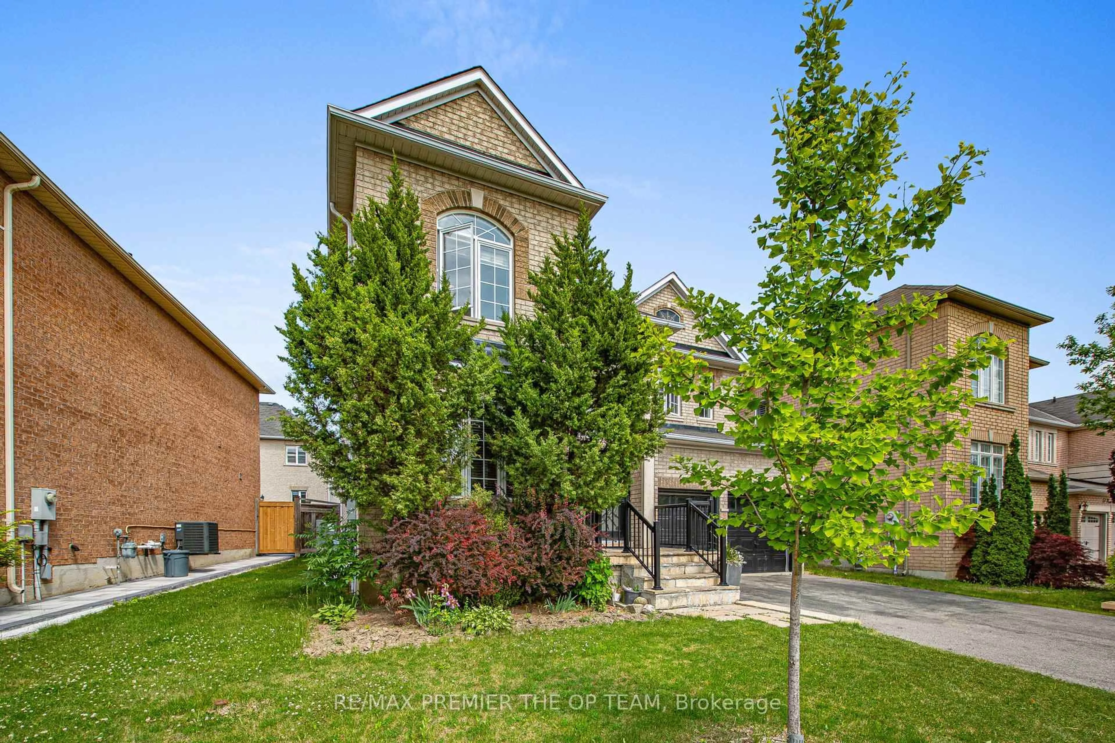 Home with brick exterior material, street for 59 Rossi Dr, Vaughan Ontario L4H 3K7
