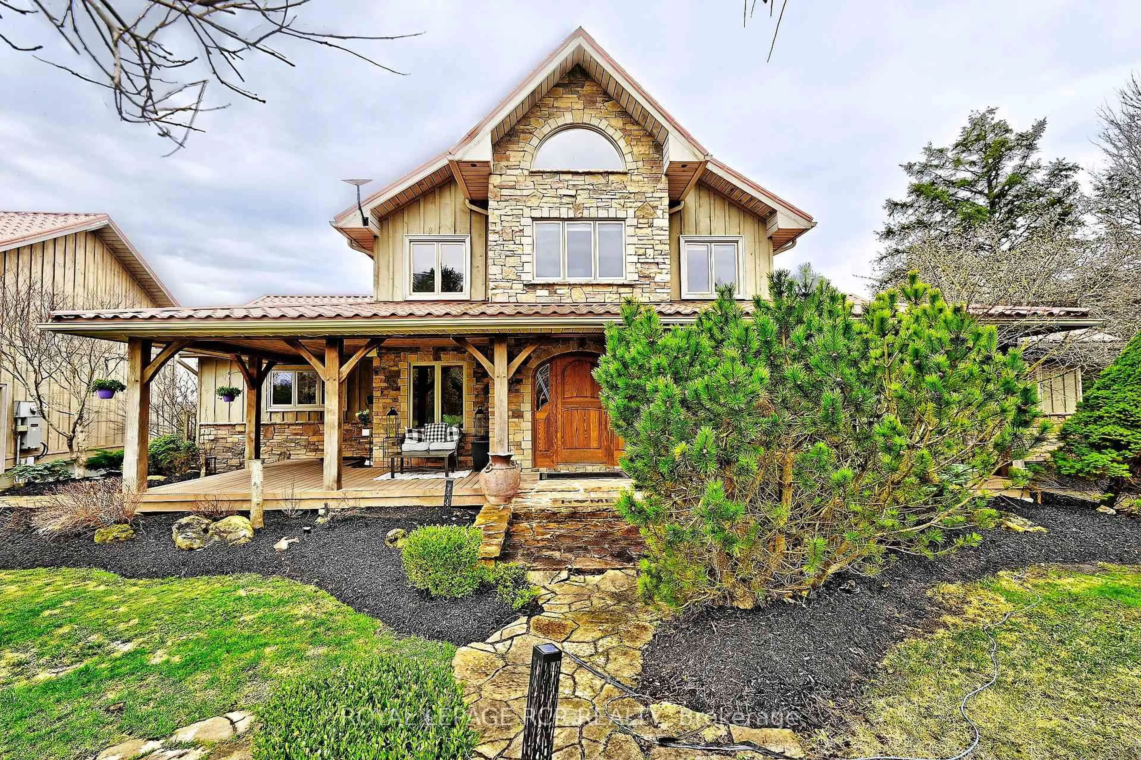 Home with brick exterior material, street for 3327 9 Line, Bradford West Gwillimbury Ontario L3Z 3S4