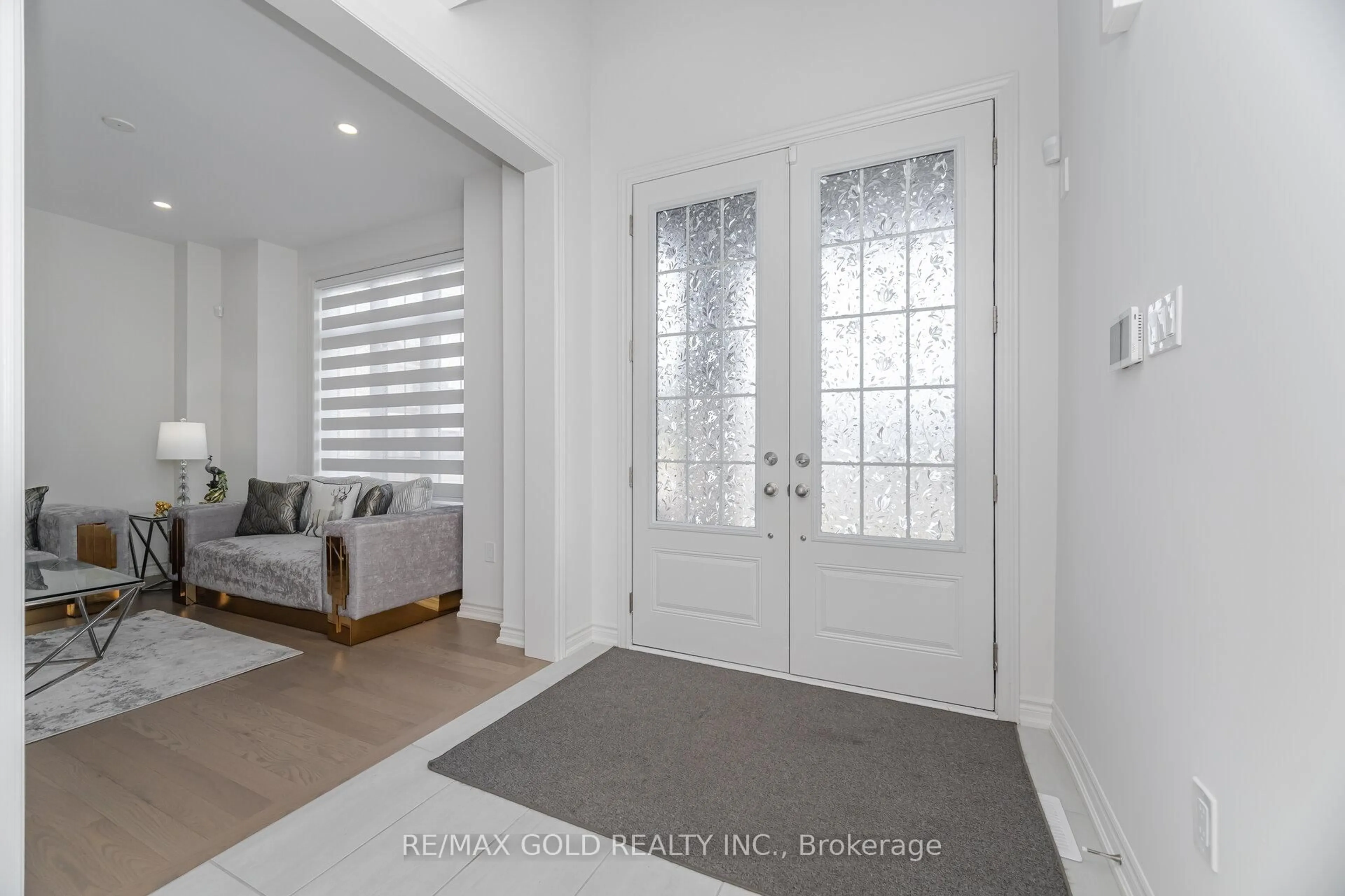 Indoor entryway for 4 Elderberry Way, Adjala-Tosorontio Ontario L0G 1W0
