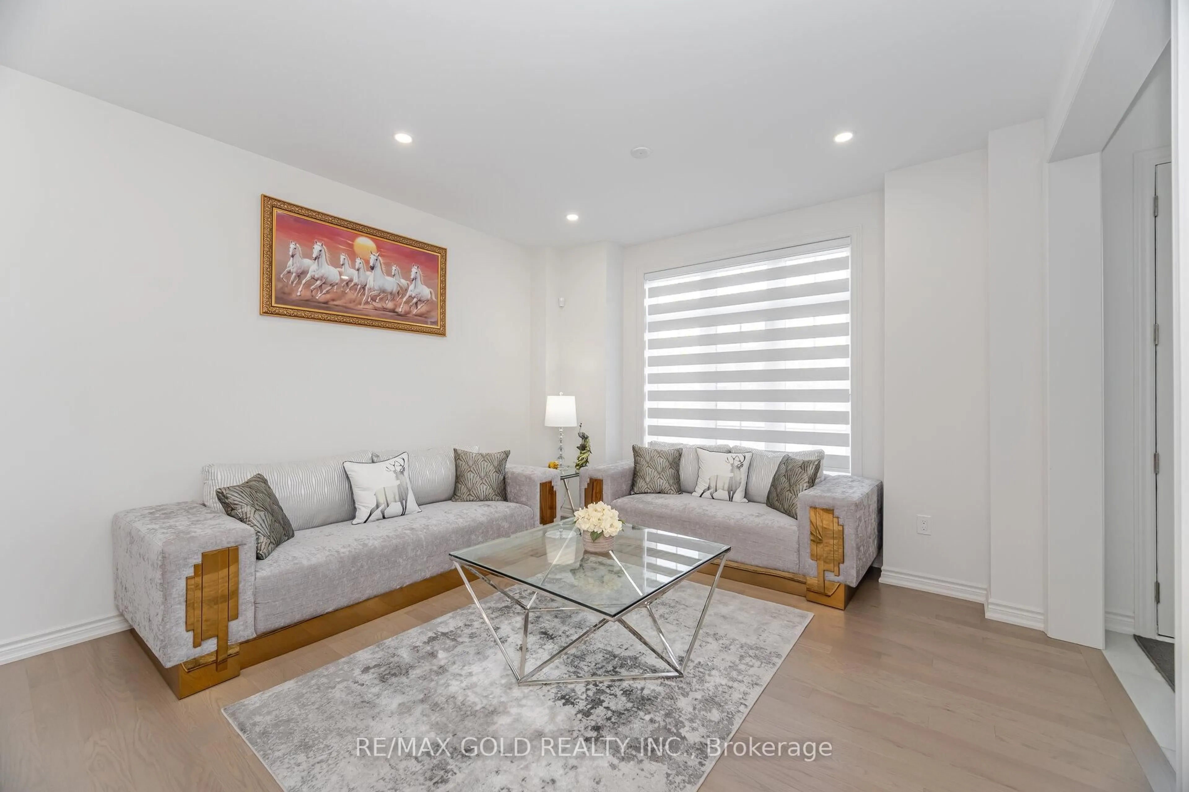 Living room with furniture, unknown for 4 Elderberry Way, Adjala-Tosorontio Ontario L0G 1W0