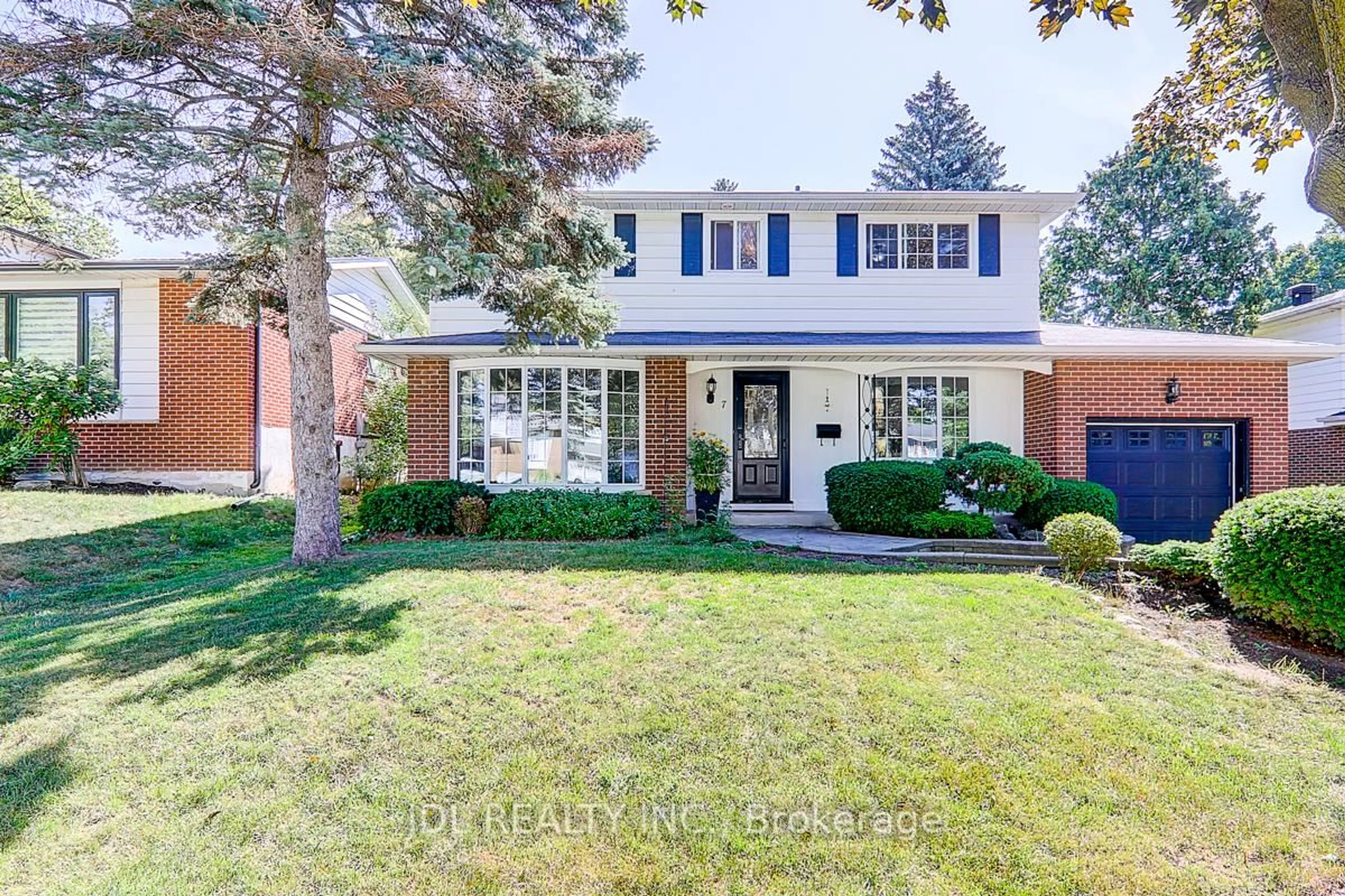 Home with brick exterior material, street for 7 Shady Lane Cres, Markham Ontario L3T 3W6