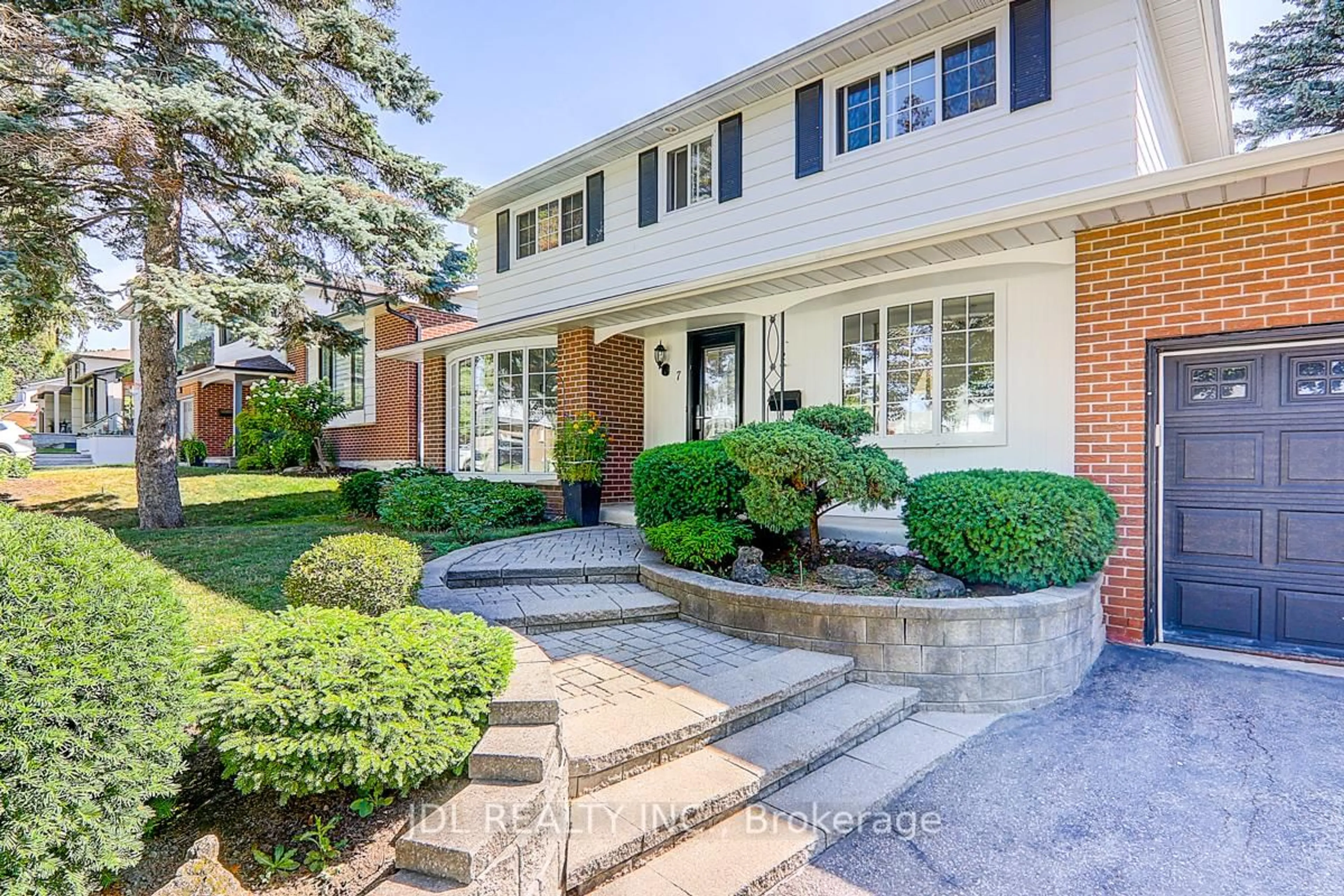 Home with brick exterior material, street for 7 Shady Lane Cres, Markham Ontario L3T 3W6