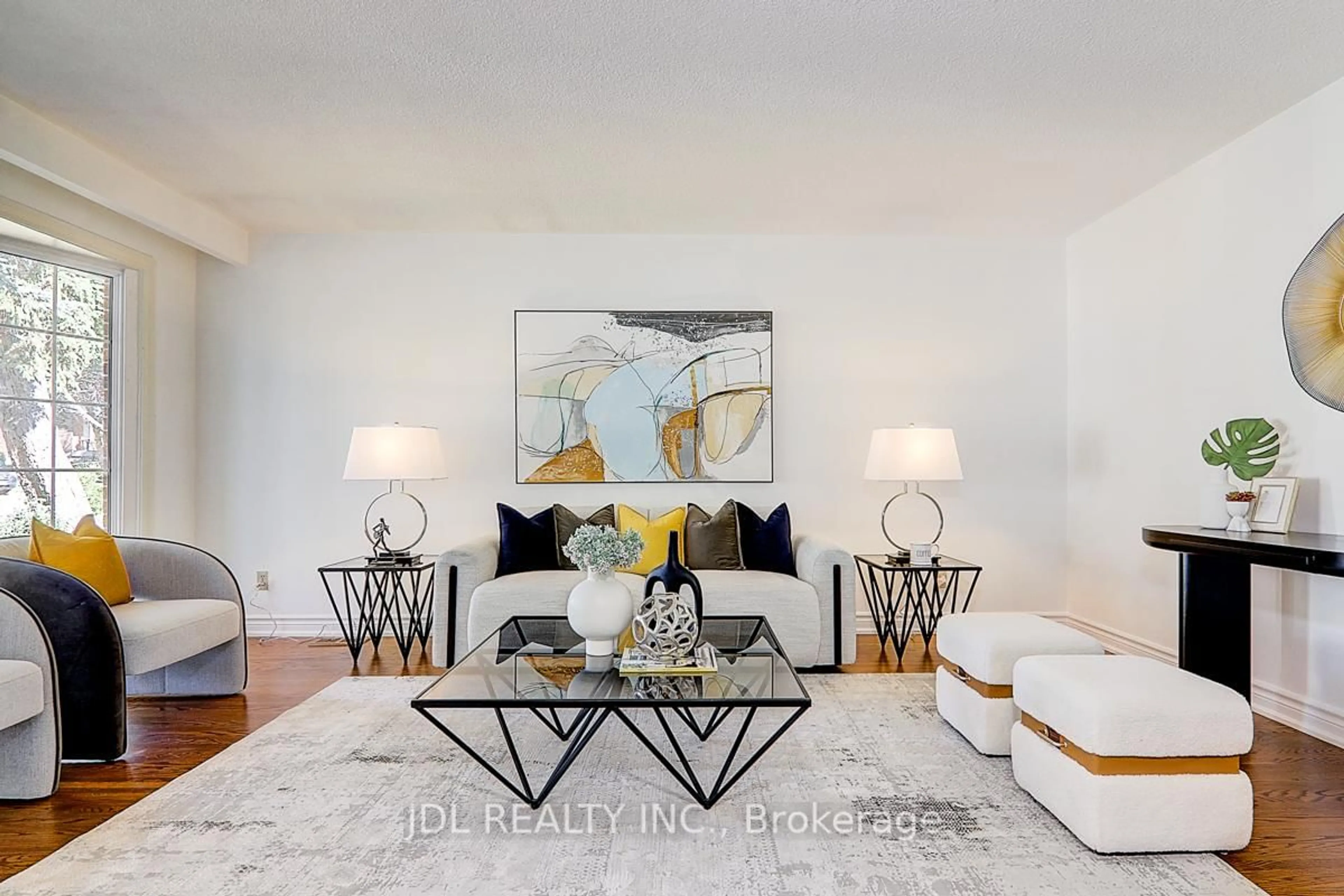 Living room with furniture, unknown for 7 Shady Lane Cres, Markham Ontario L3T 3W6