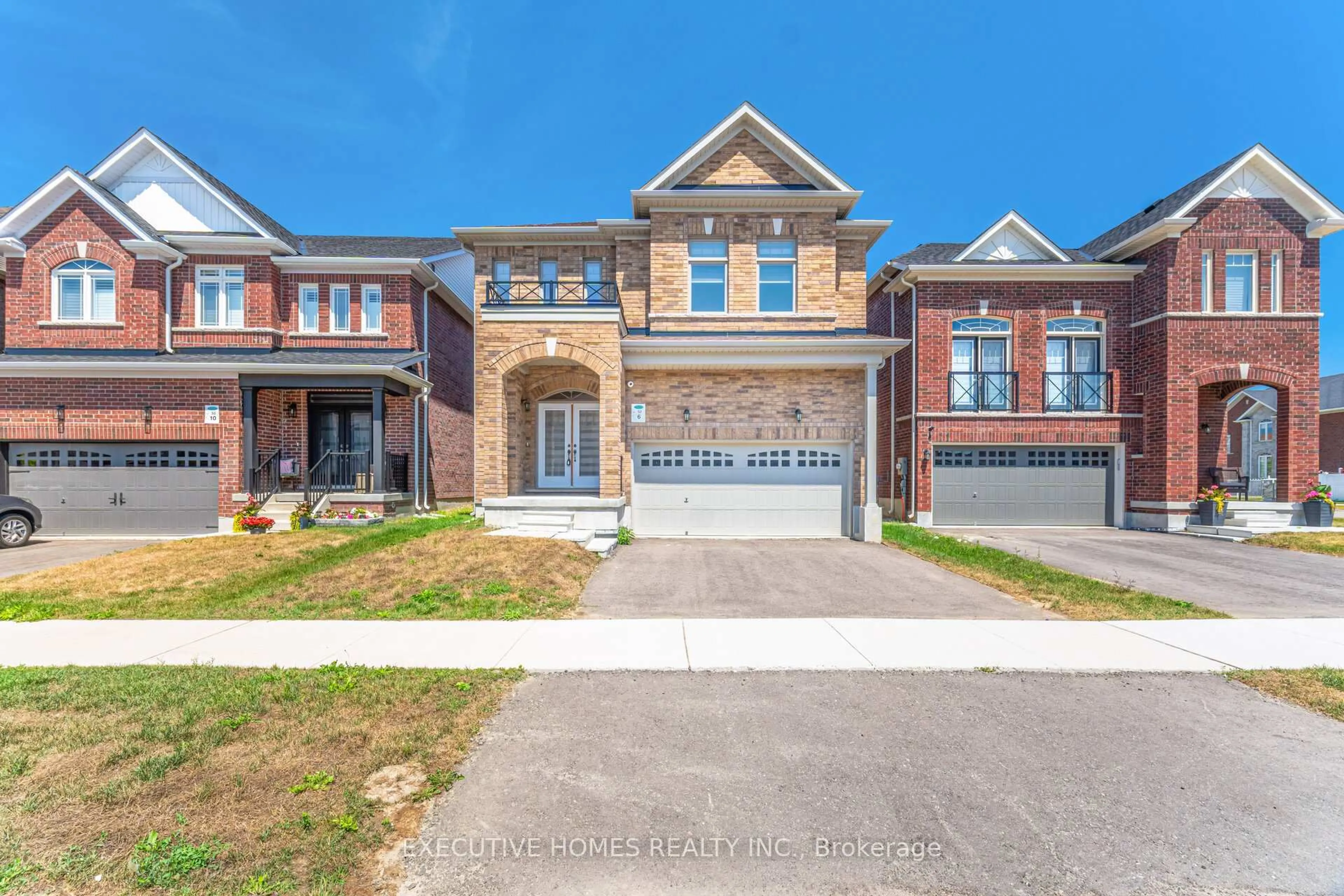 Home with brick exterior material, street for 14 Mac Campbell Way, Bradford West Gwillimbury Ontario L3Z 4M7