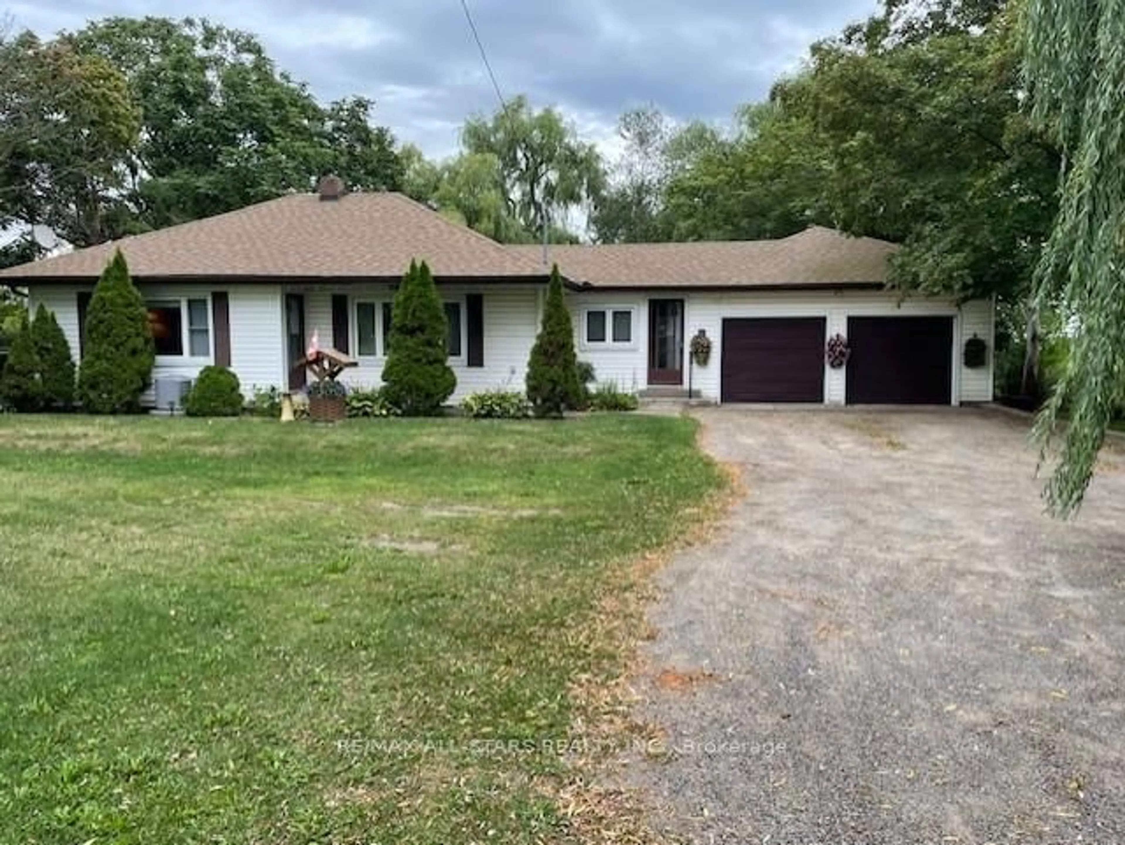 A pic from outside/outdoor area/front of a property/back of a property/a pic from drone, street for 14041 Highway 48, Whitchurch-Stouffville Ontario L4A 7X3