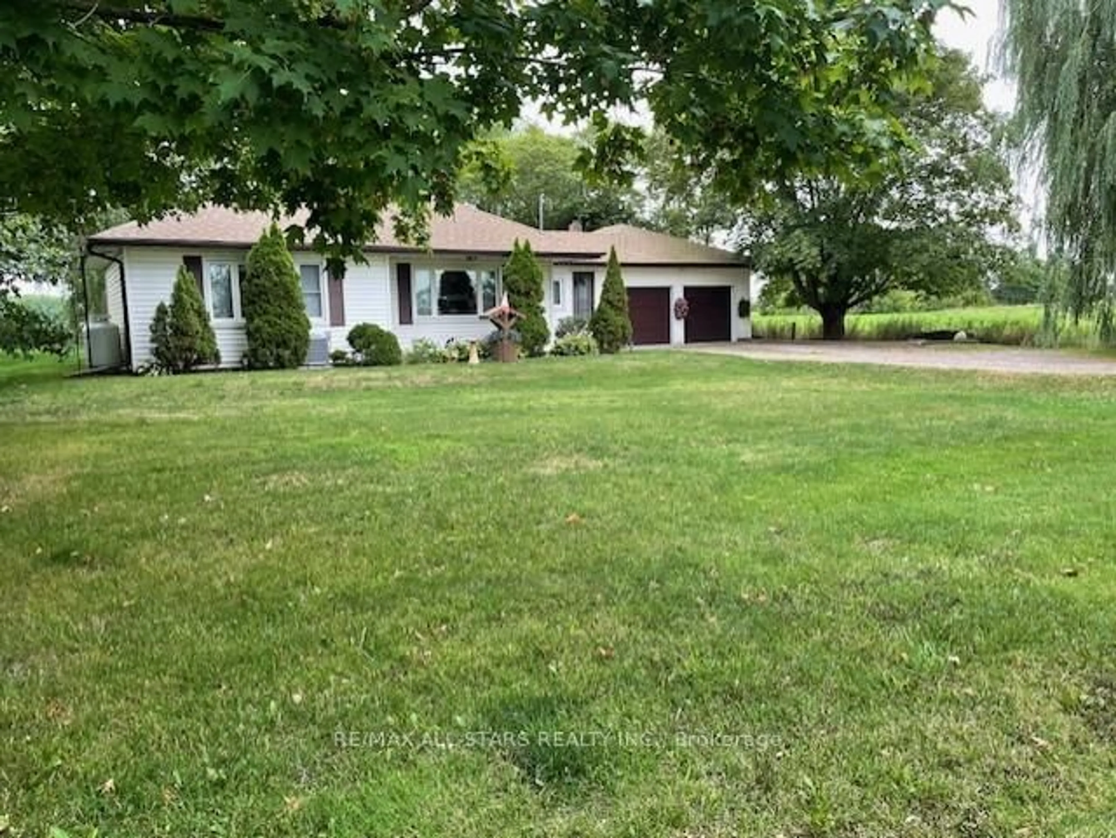 A pic from outside/outdoor area/front of a property/back of a property/a pic from drone, street for 14041 Highway 48, Whitchurch-Stouffville Ontario L4A 7X3