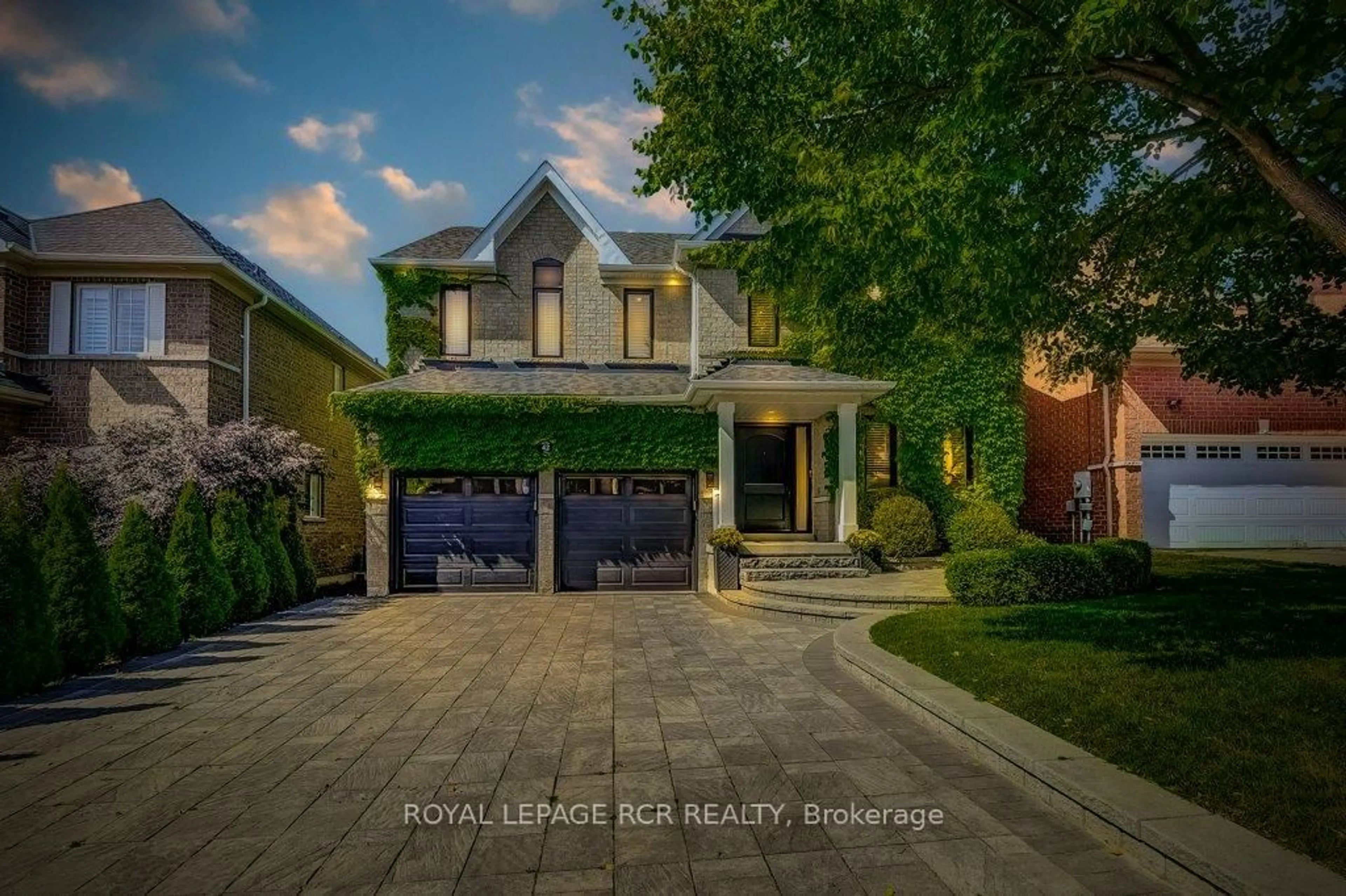 Home with brick exterior material, street for 42 Mynden Way, Newmarket Ontario L3X 3A8