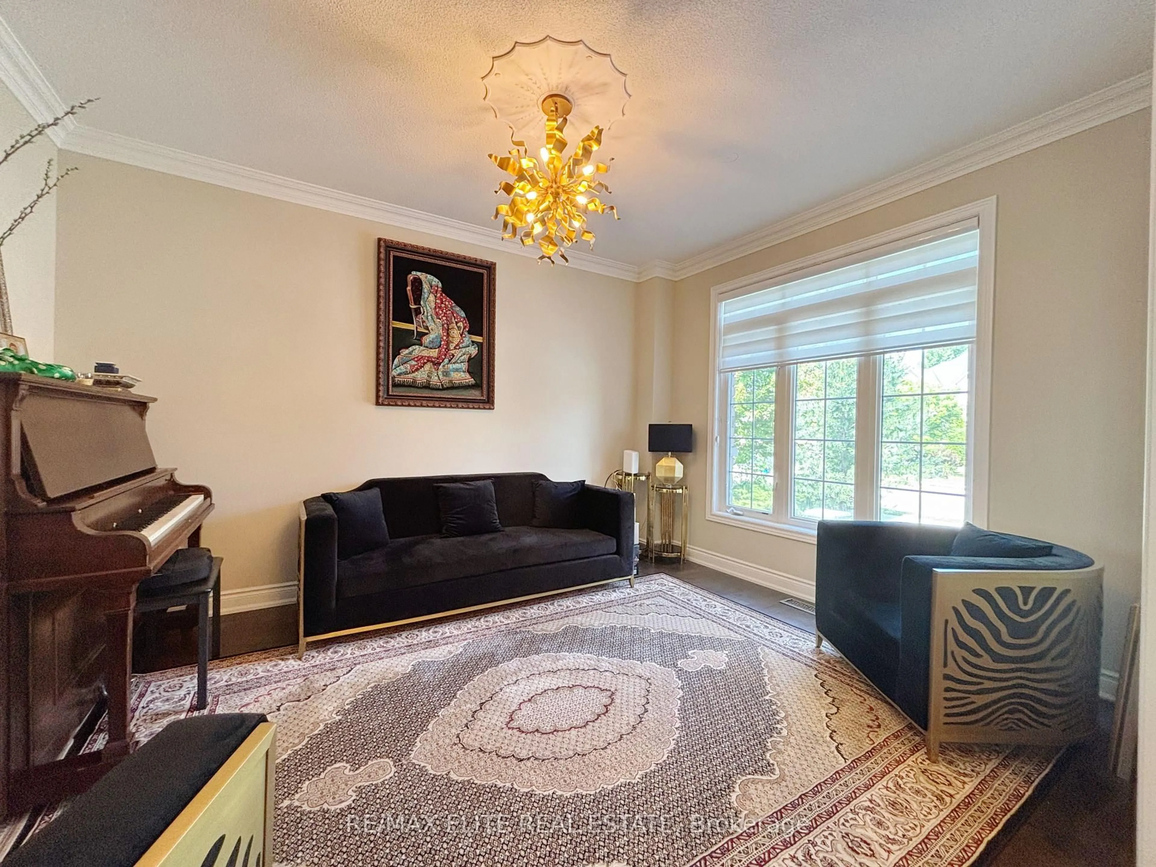 Living room with furniture, unknown for 1069 Nellie Little Cres, Newmarket Ontario L3X 3E3