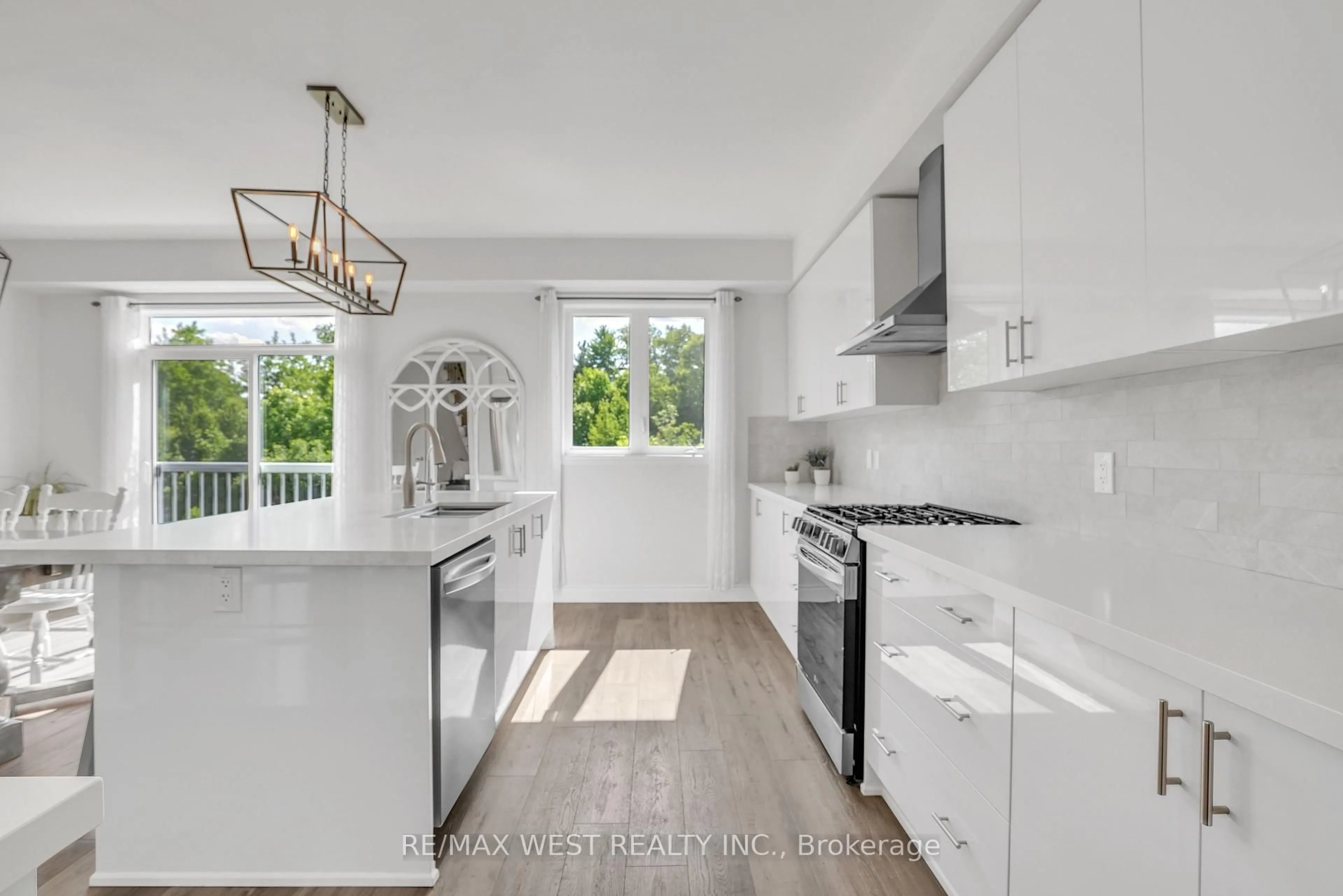 Open concept kitchen, ceramic/tile floor for 60 Brownley Lane, Essa Ontario L0M 1B6