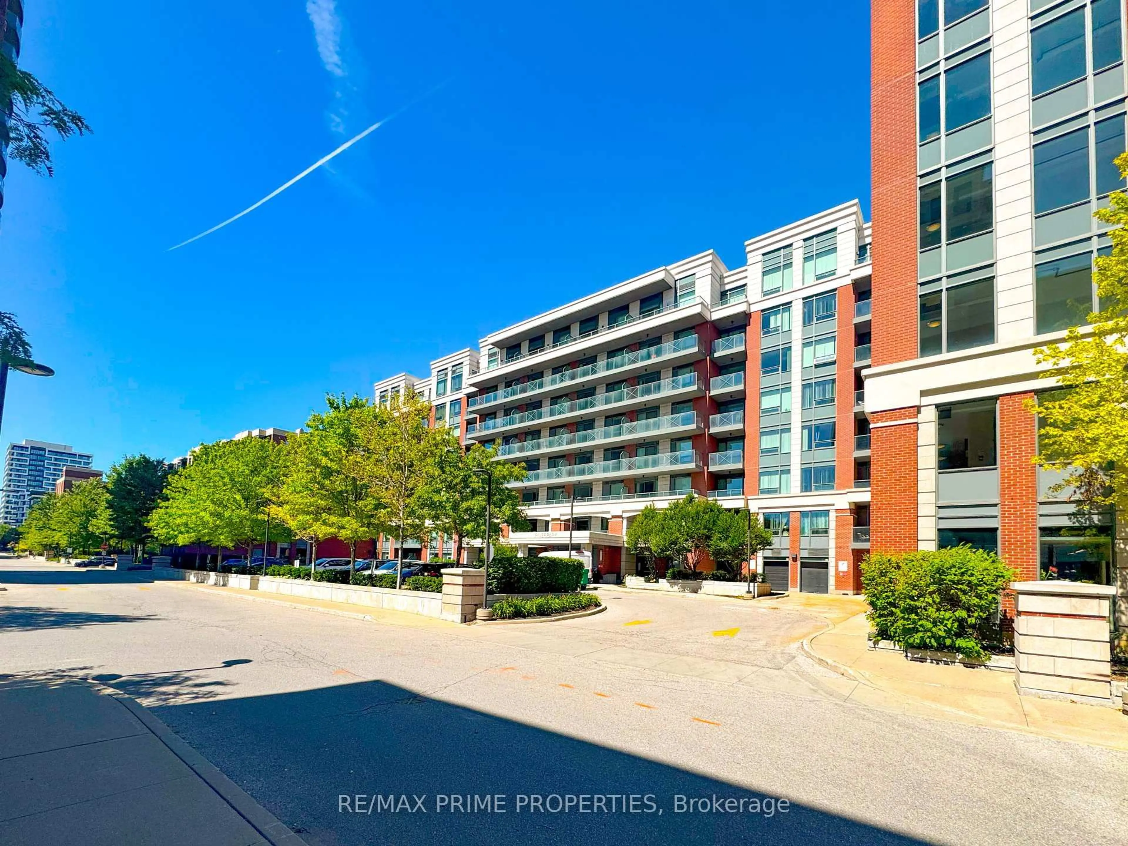 A pic from outside/outdoor area/front of a property/back of a property/a pic from drone, unknown for 8228 Birchmount Rd #510, Markham Ontario L3R 1A6