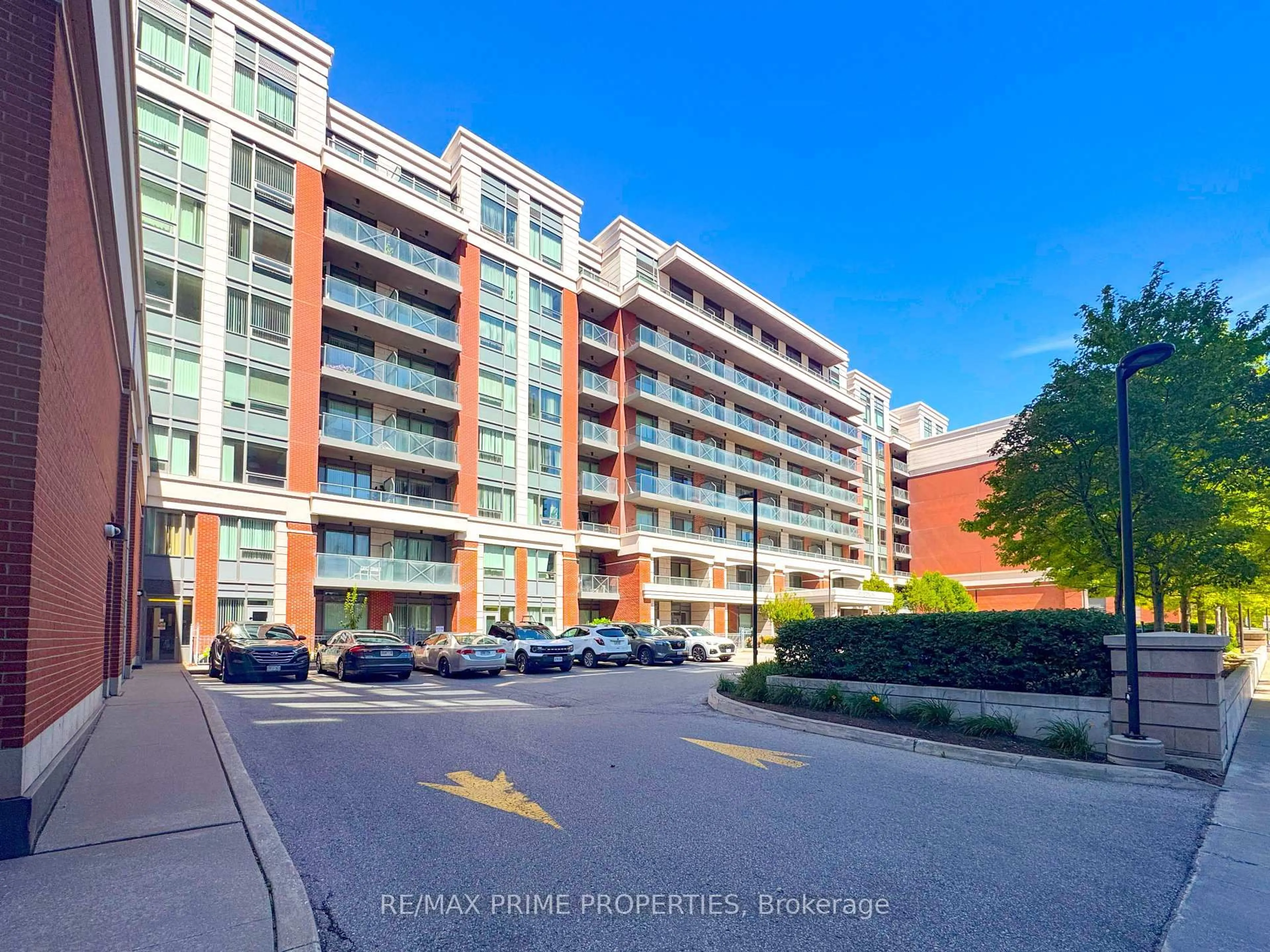 A pic from outside/outdoor area/front of a property/back of a property/a pic from drone, city buildings view from balcony for 8228 Birchmount Rd #510, Markham Ontario L3R 1A6