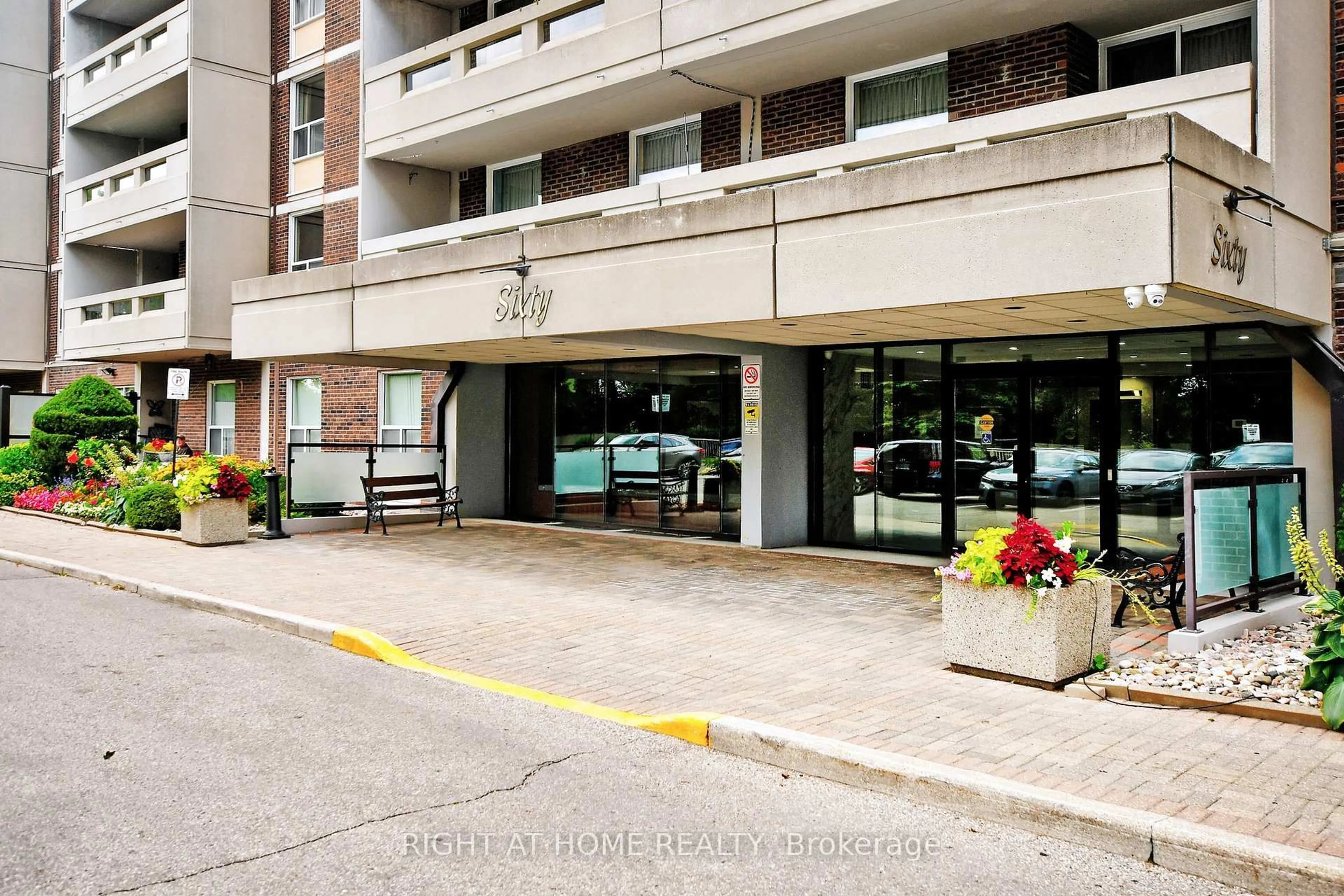 Indoor foyer for 60 Inverlochy Blvd #806, Markham Ontario L3T 4T7