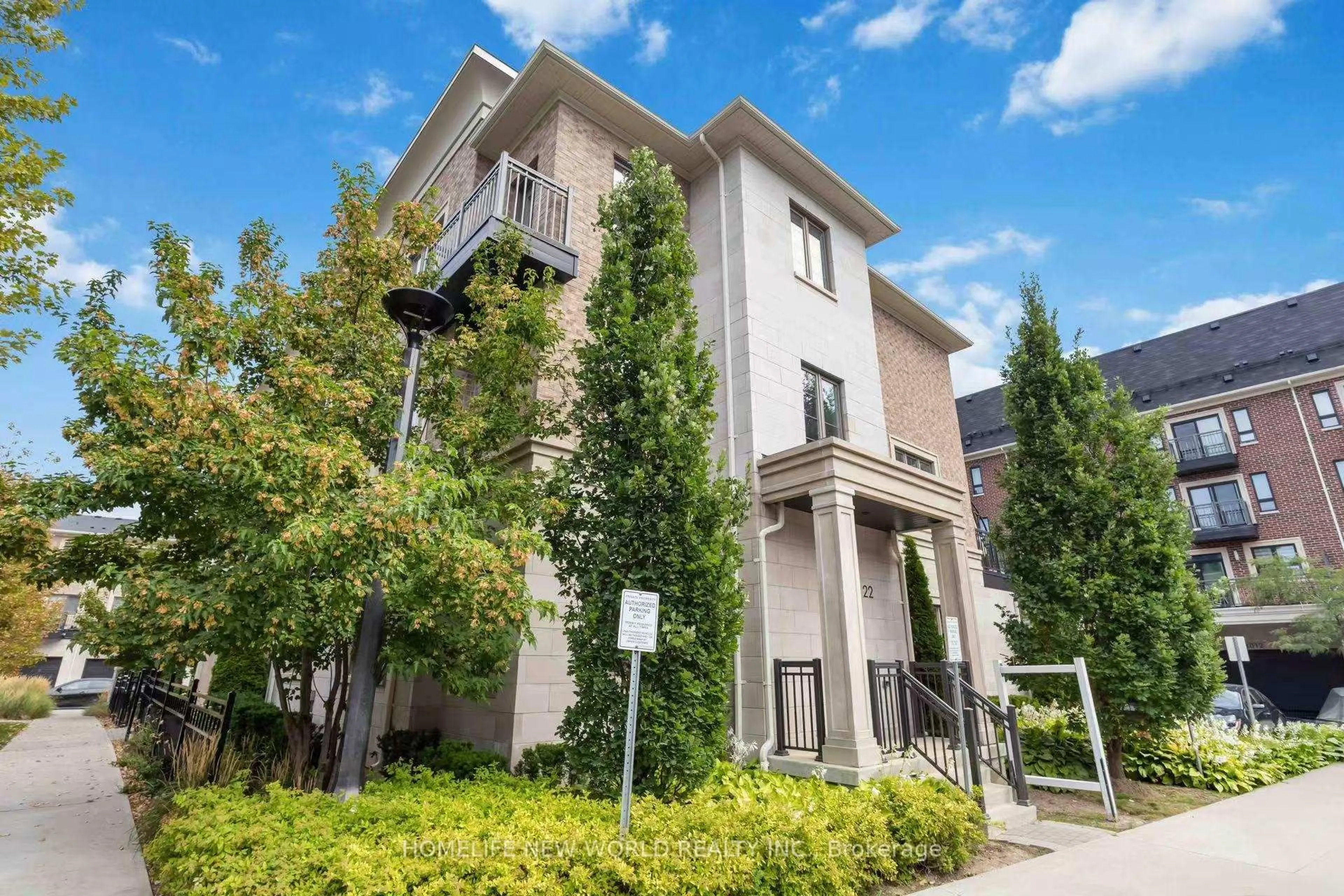 Patio, building for 22 American Elm Way, Markham Ontario L3R 3R8