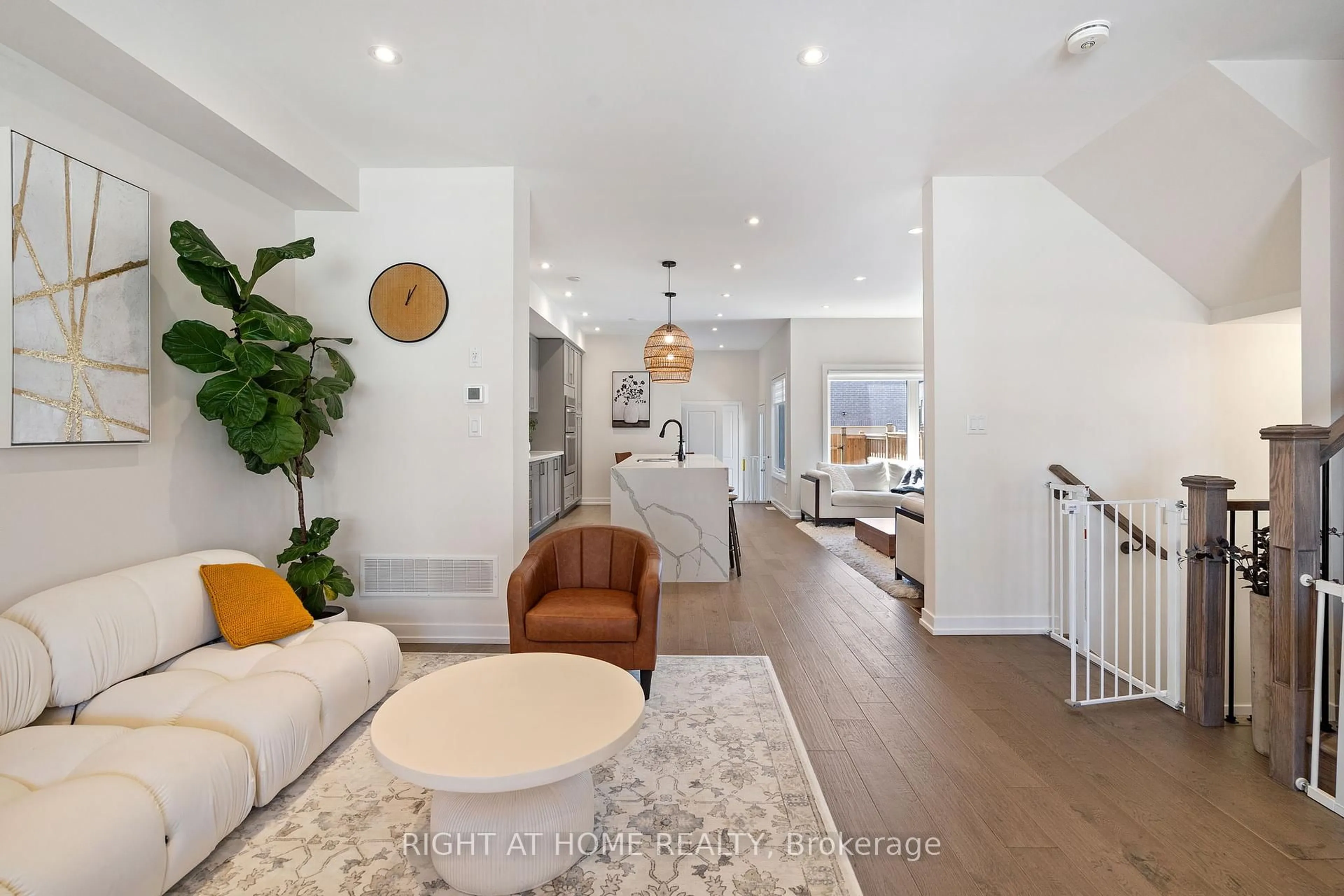 Unknown for 15 Sugarberry Ave, Markham Ontario L6B 1N9