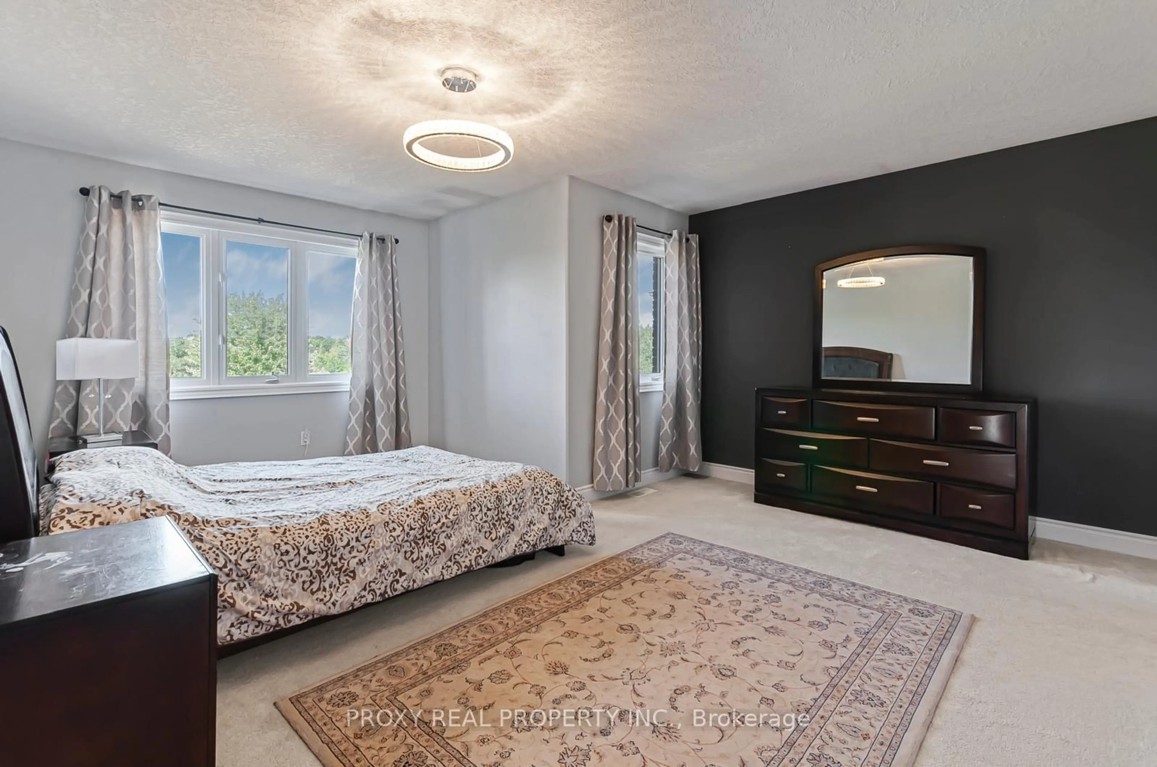 Bedroom with bed, unknown for 996 BOOTH Ave, Innisfil Ontario L9S 0A4