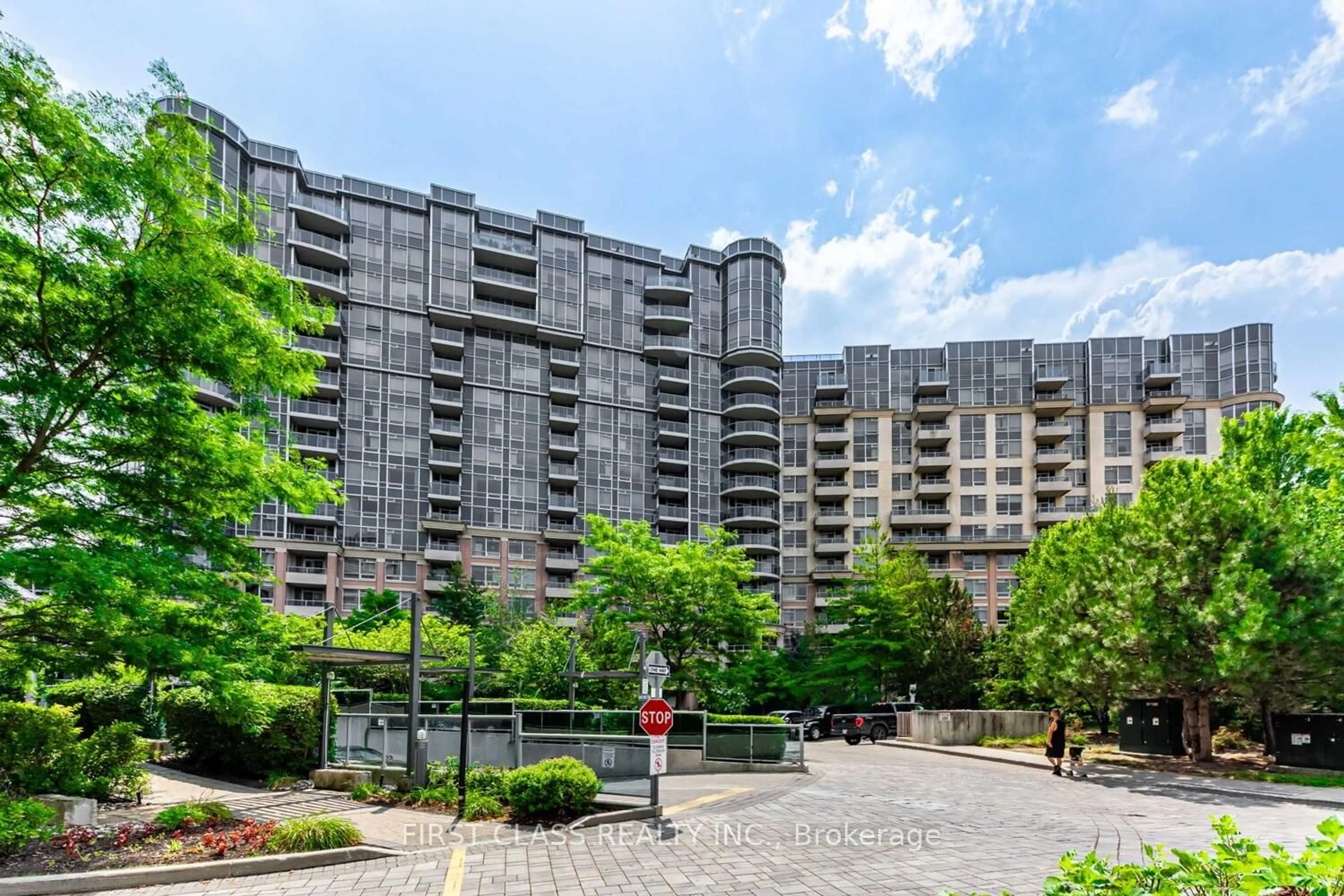 Patio, city buildings view from balcony for 23 Cox Blvd #1685, Markham Ontario L3R 7Z9