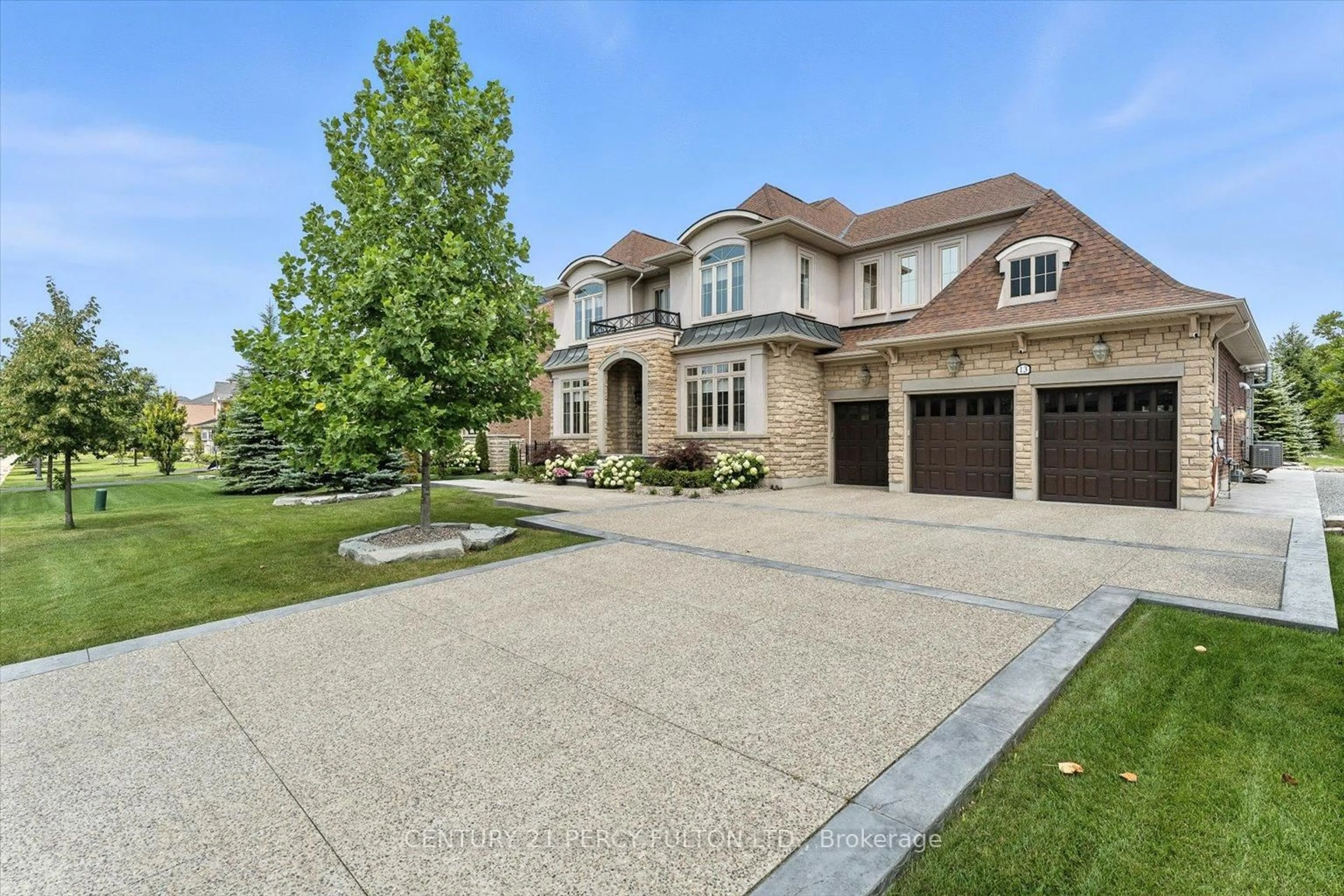 Home with brick exterior material, street for 13 Country Club Cres, Uxbridge Ontario L9P 0B8