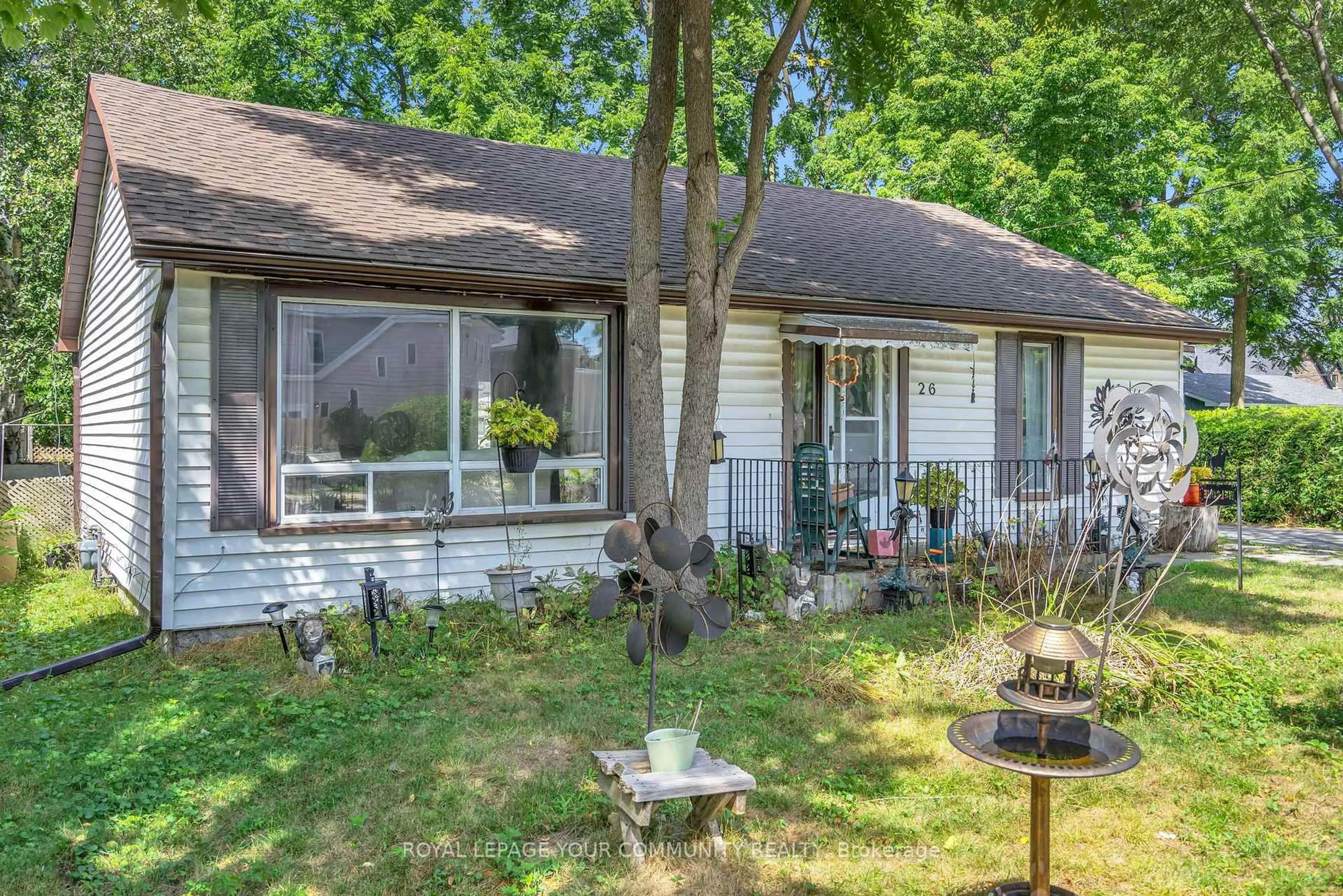 Patio, unknown for 26 St. James St, Georgina Ontario L0E 1R0