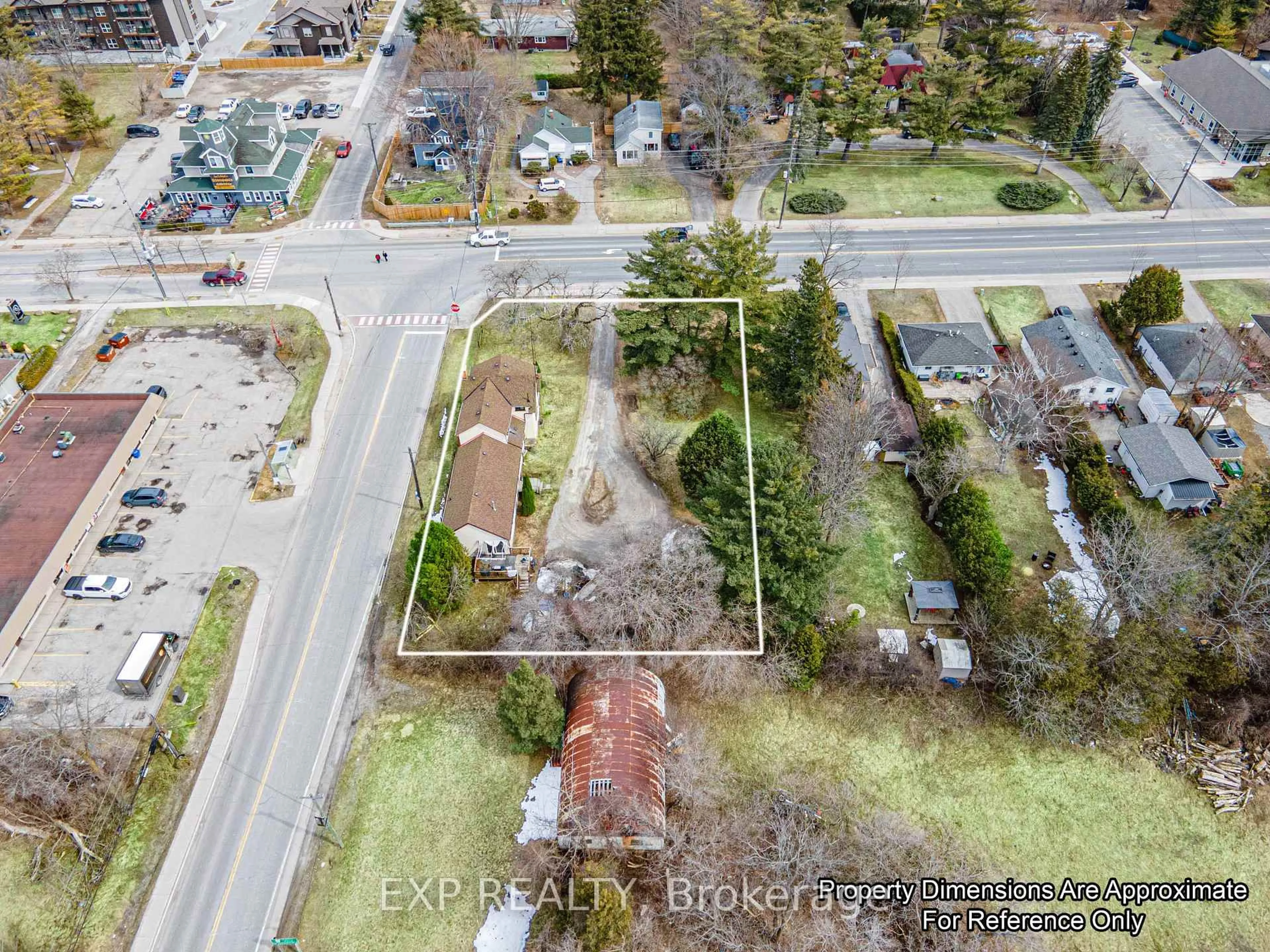 A pic from outside/outdoor area/front of a property/back of a property/a pic from drone, street for 21082 Dalton Rd, Georgina Ontario L0E 1L0