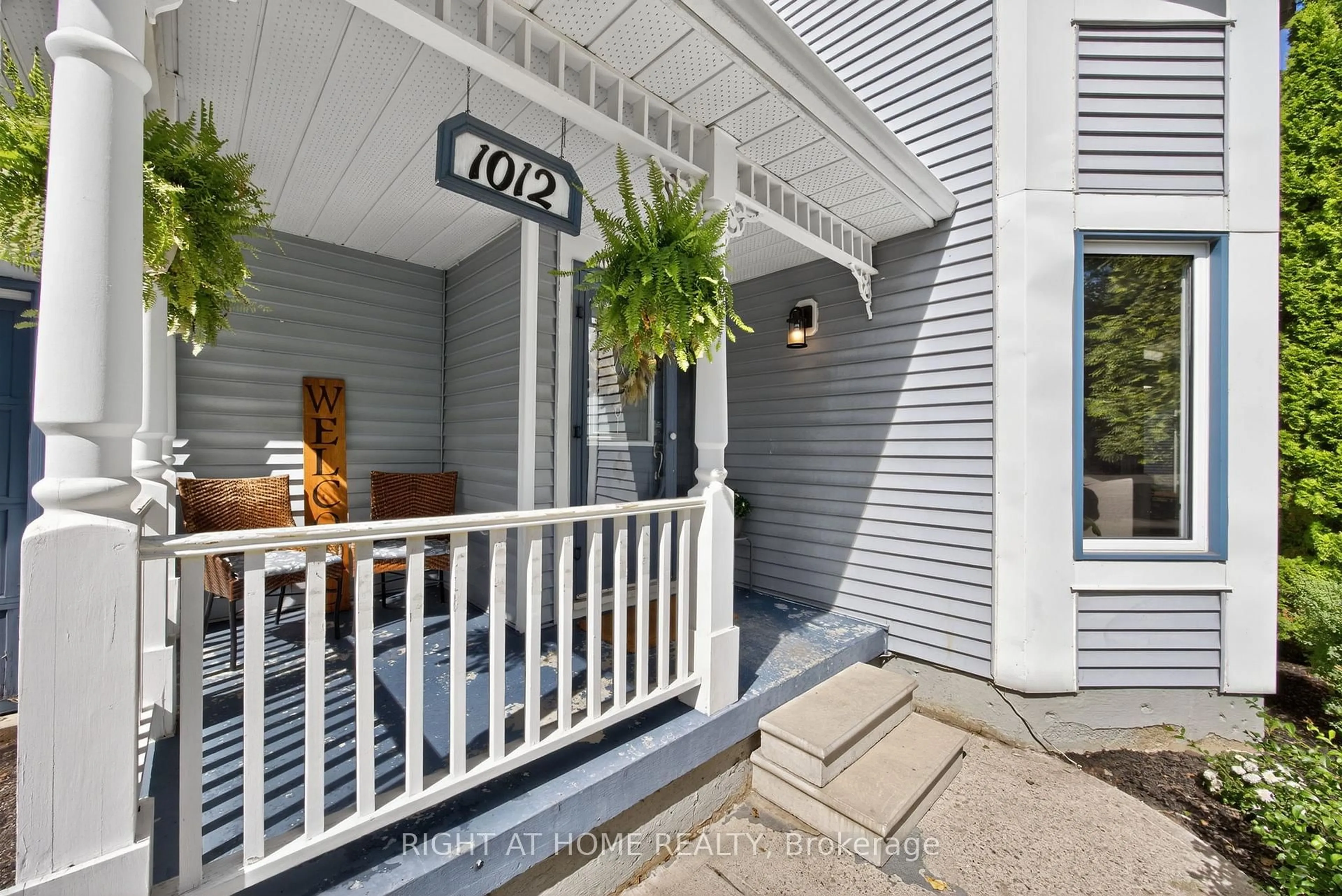 Unknown for 1012 Linden St, Innisfil Ontario L9S 1W4