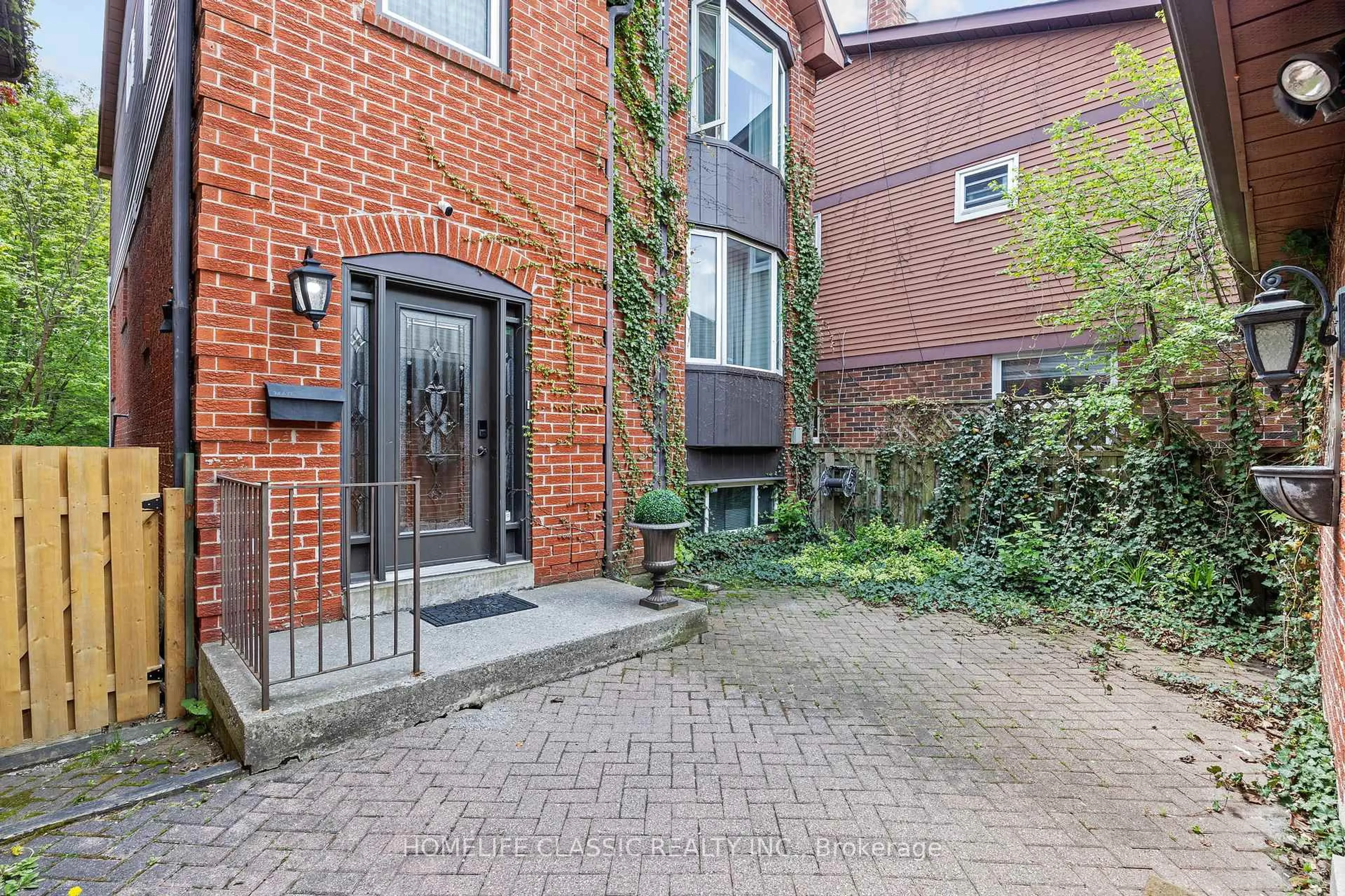 Home with brick exterior material, street for 93 North Meadow Cres, Vaughan Ontario L4J 3C4