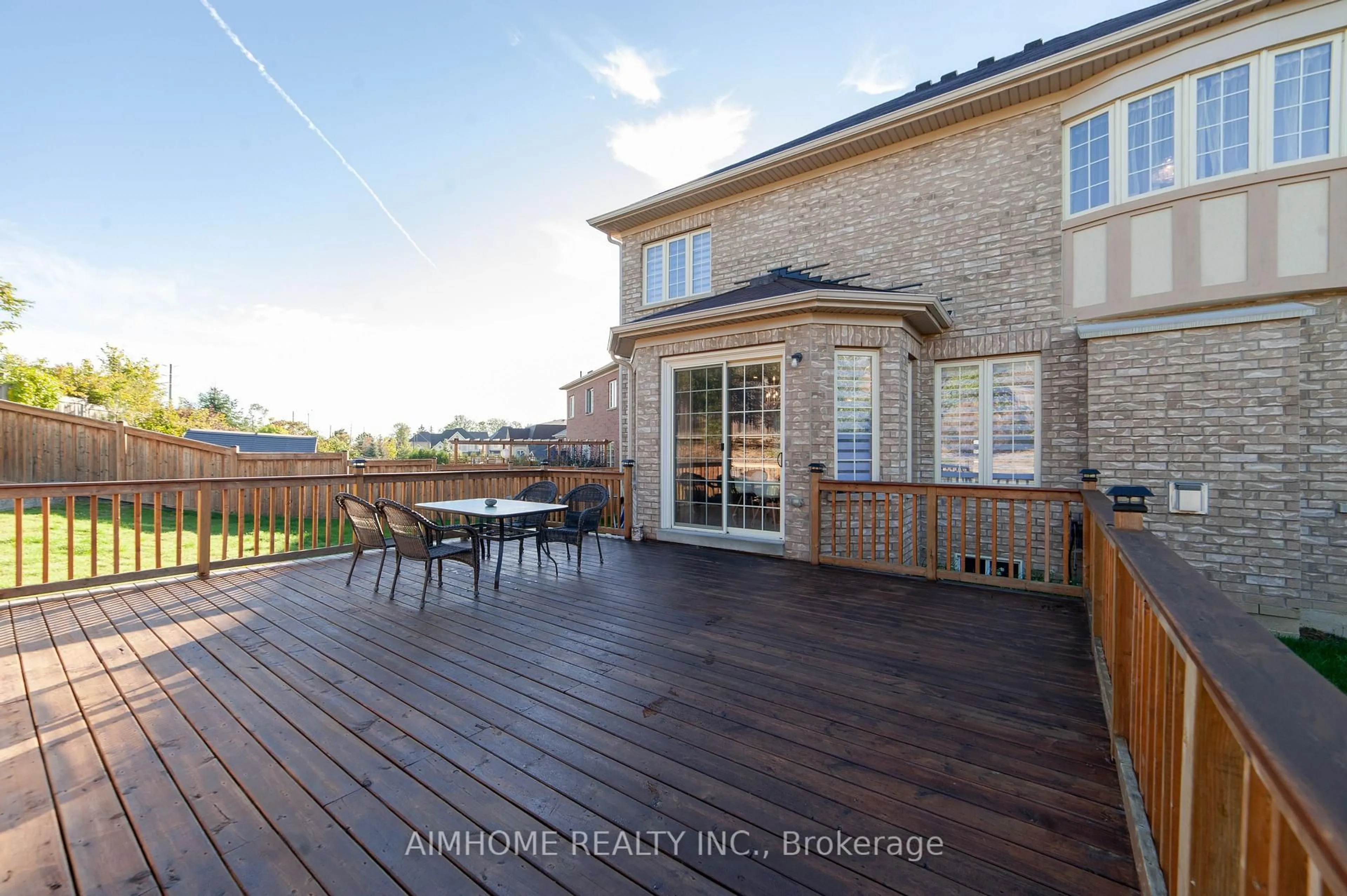 Patio, unknown for 28 Countrywide Crt, Vaughan Ontario L6A 1W7
