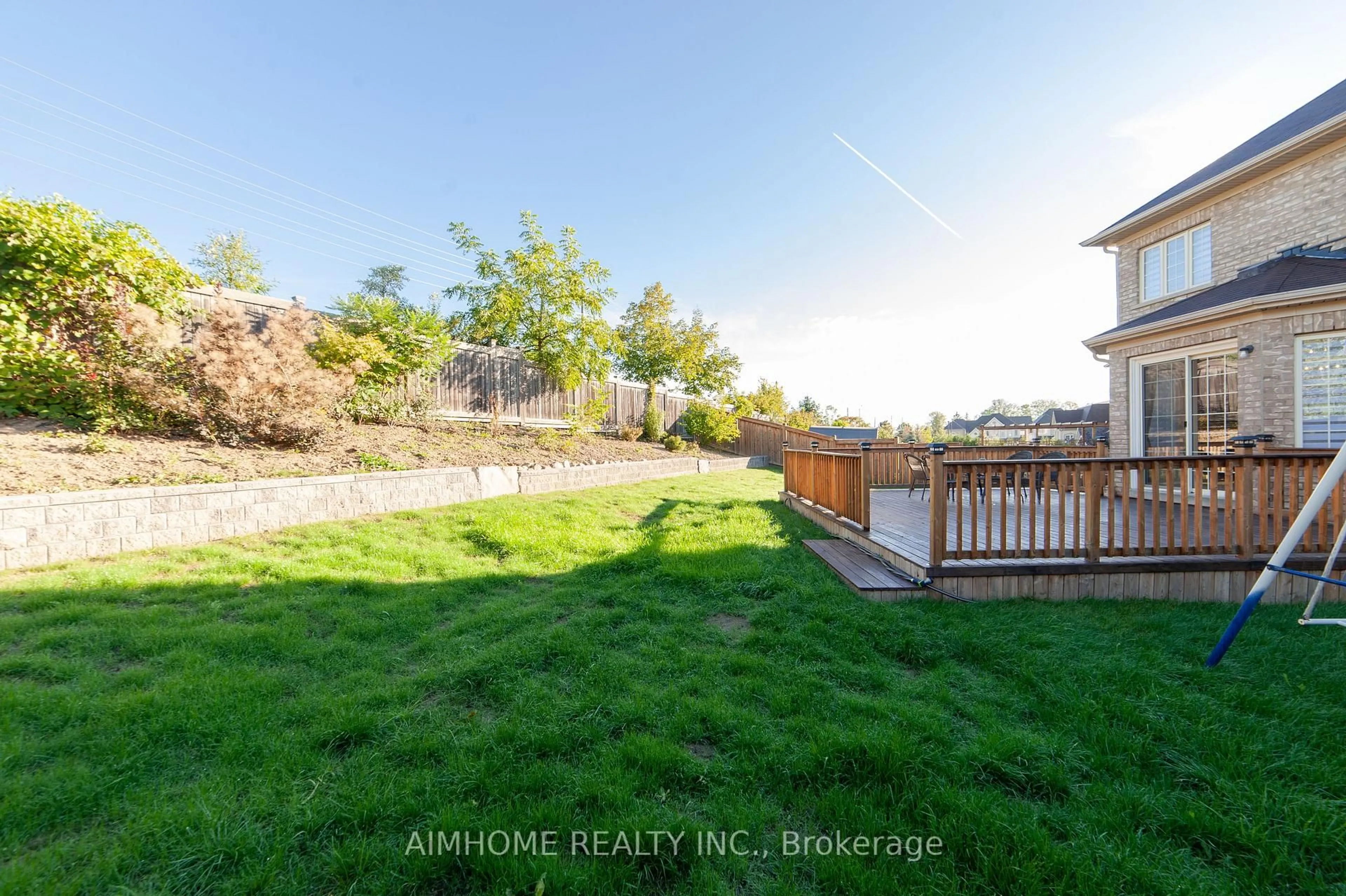 Patio, water/lake/river/ocean view for 28 Countrywide Crt, Vaughan Ontario L6A 1W7