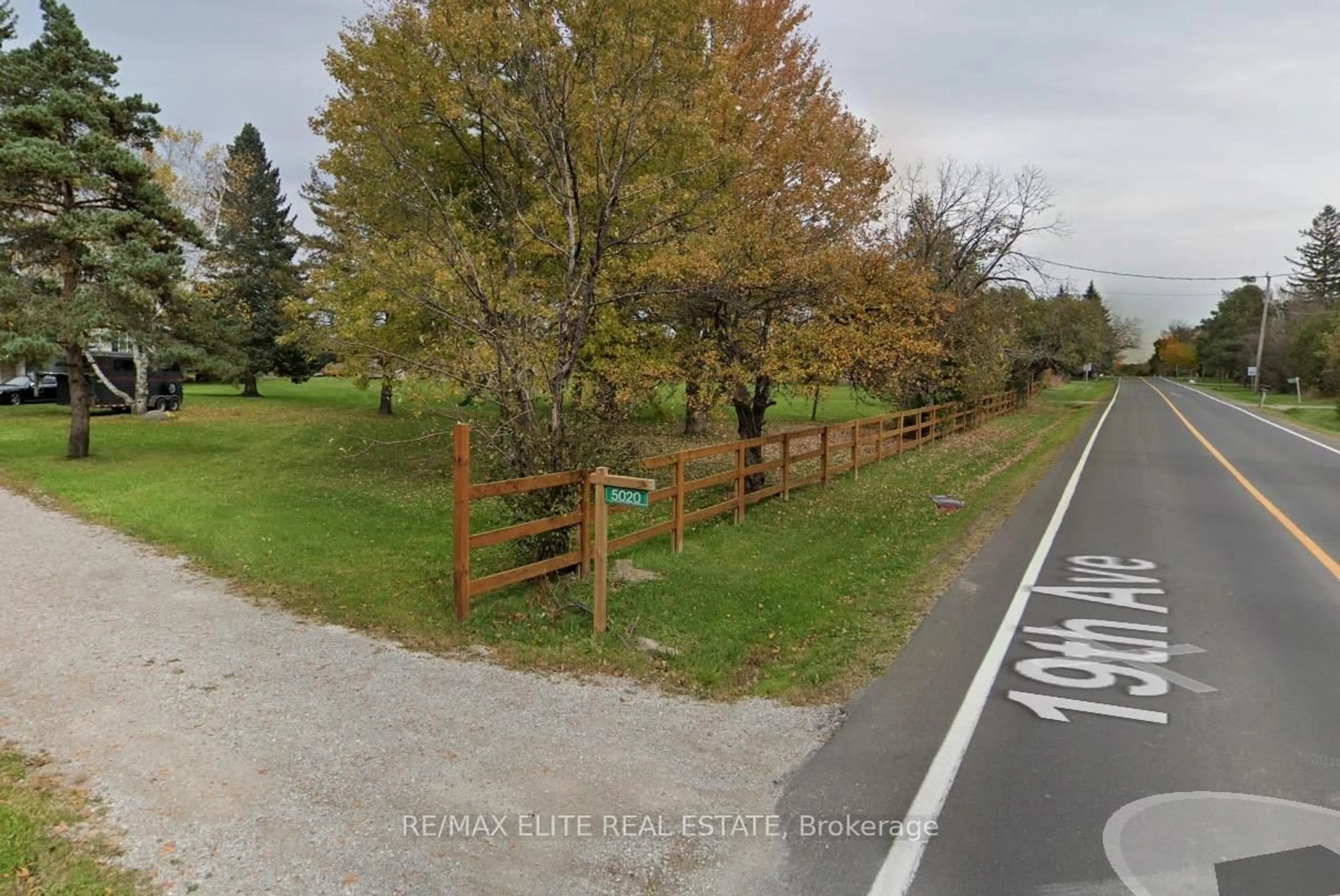 A pic from outside/outdoor area/front of a property/back of a property/a pic from drone, unknown for 5020 19th Ave, Markham Ontario L6C 1M4