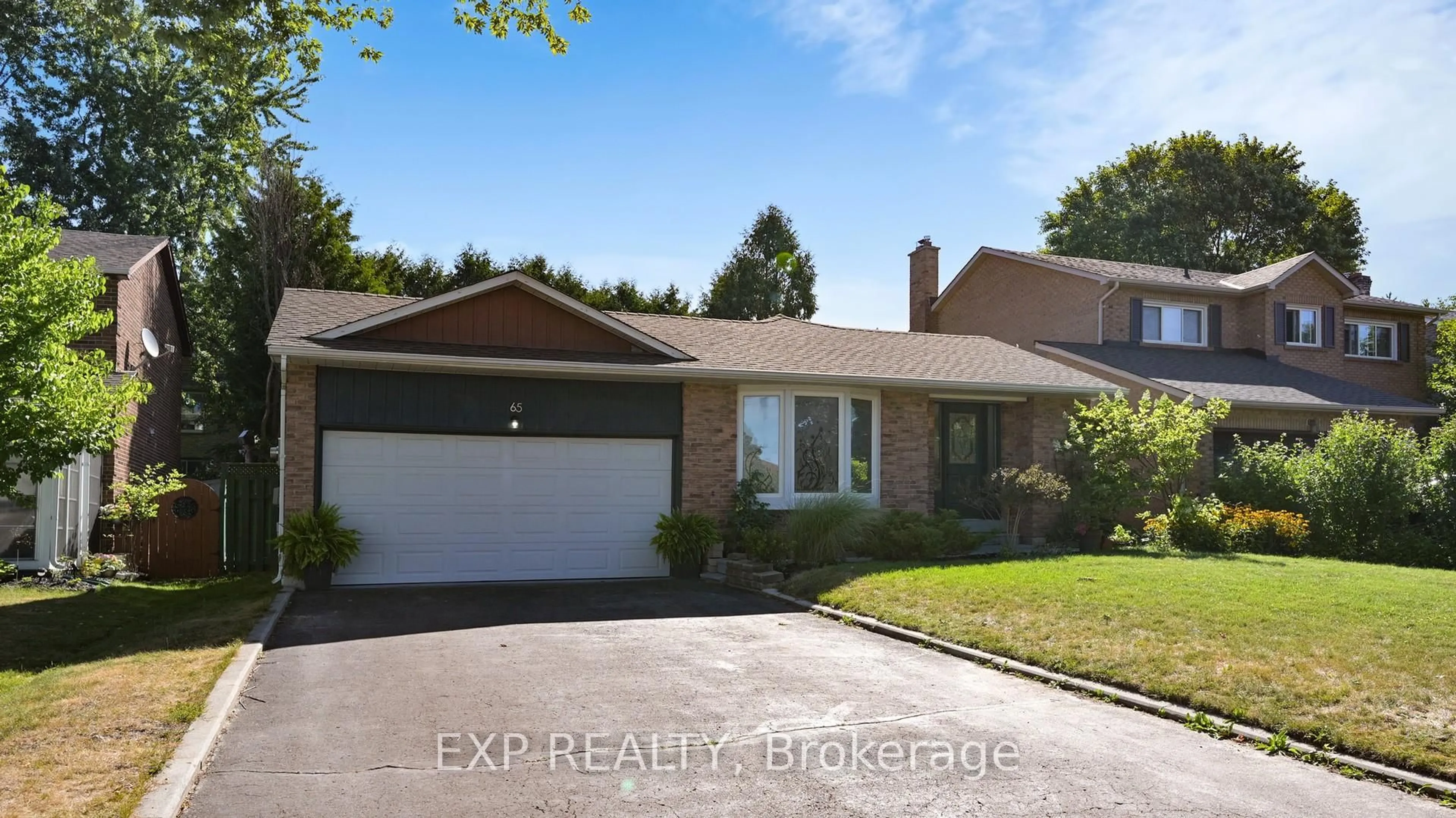 Home with brick exterior material, street for 65 Lowe Blvd, Newmarket Ontario L3Y 6H1