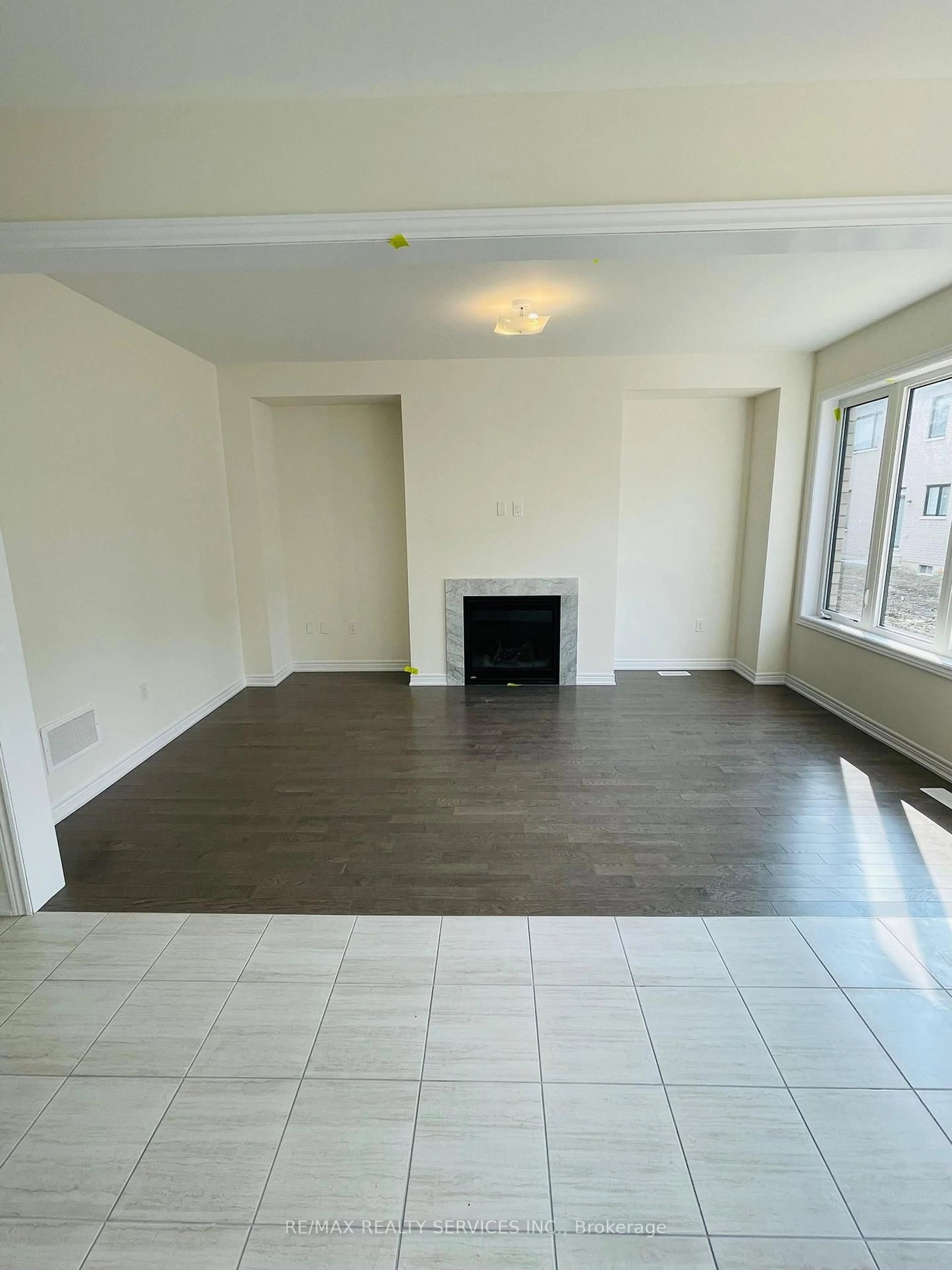 A pic of a room for 169 Wesmina Ave, Whitchurch-Stouffville Ontario L4A 5A2