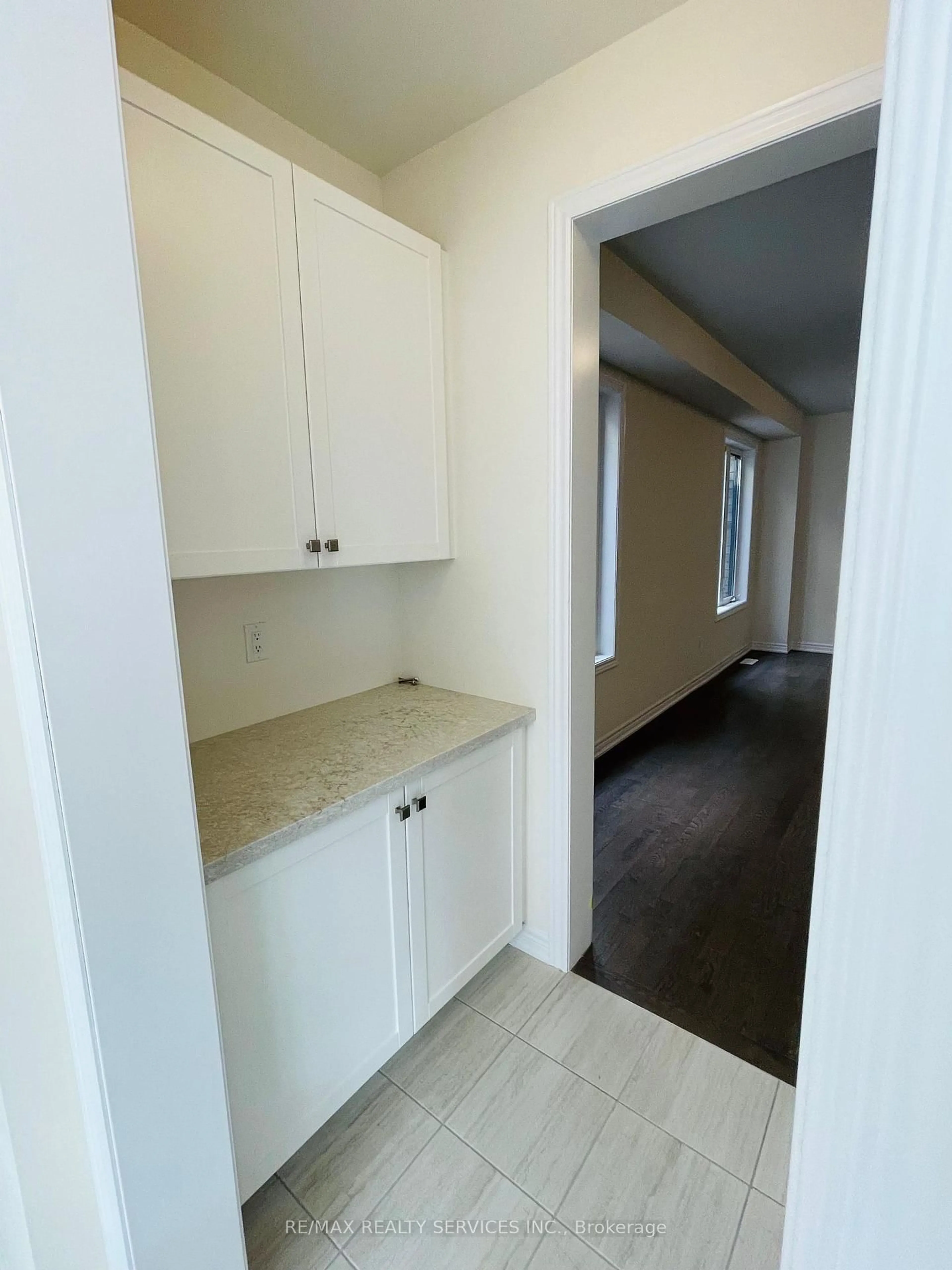 A pic of a room for 169 Wesmina Ave, Whitchurch-Stouffville Ontario L4A 5A2