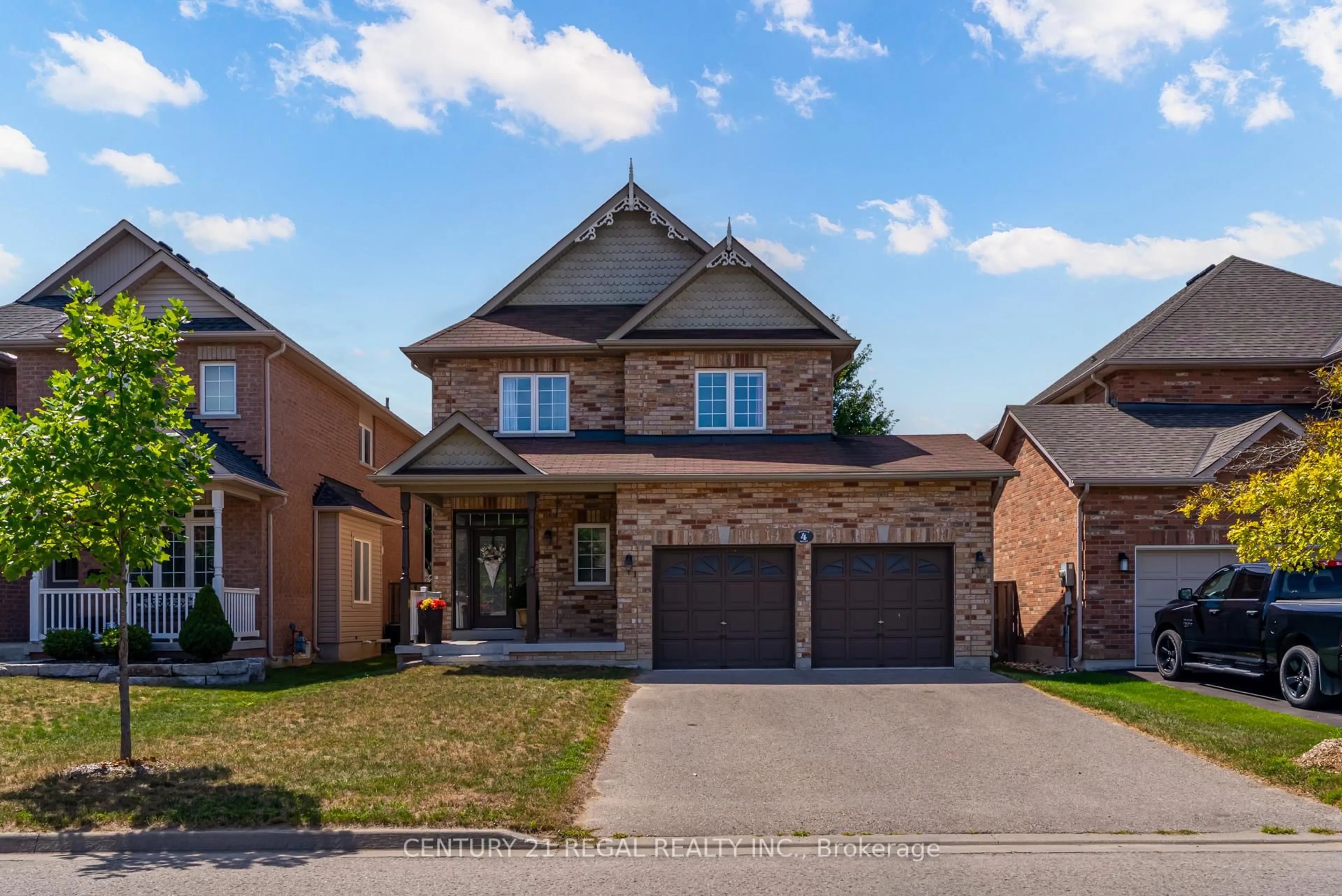 Home with brick exterior material, street for 4 Hayfield Ave, Uxbridge Ontario L9P 0A2