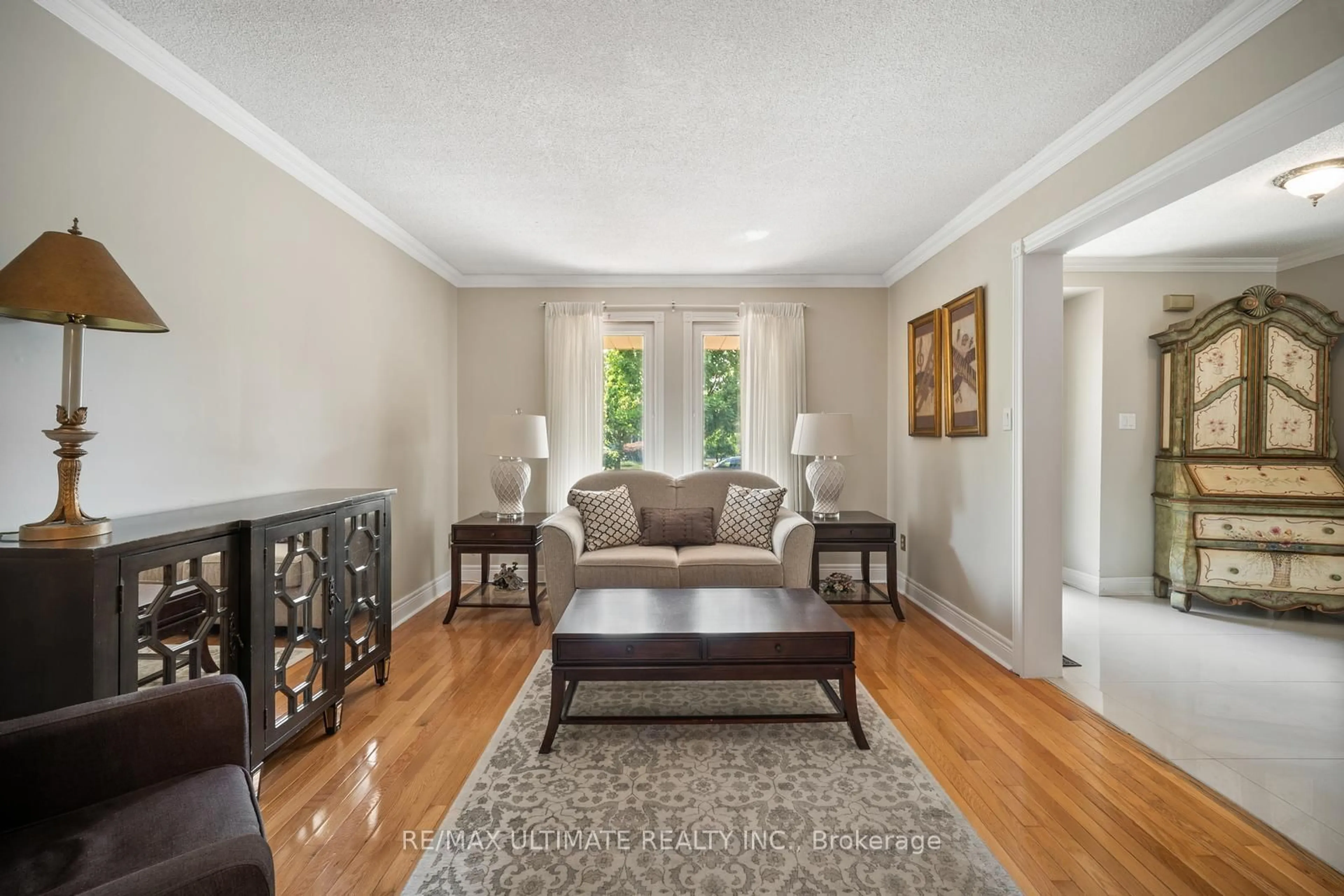 Living room with furniture, unknown for 210 Ridgefield Cres, Vaughan Ontario L6A 1J7