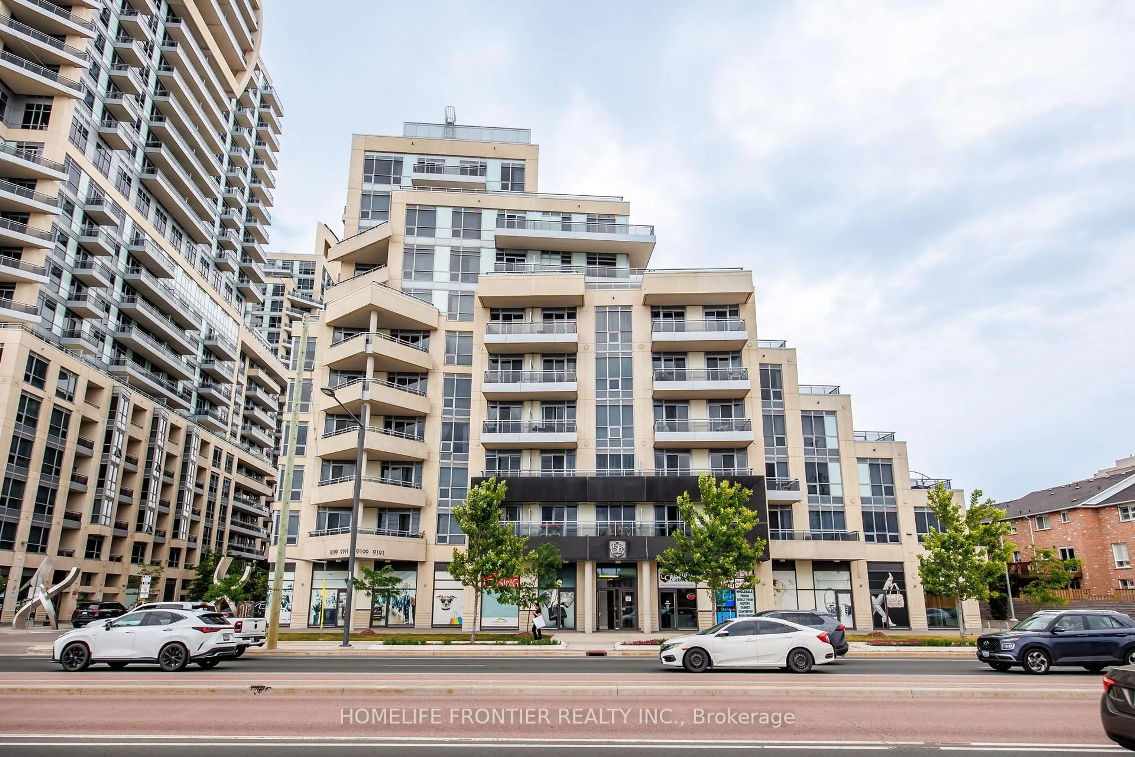 Unknown for 9201 Yonge St #807, Richmond Hill Ontario L4C 6Z2