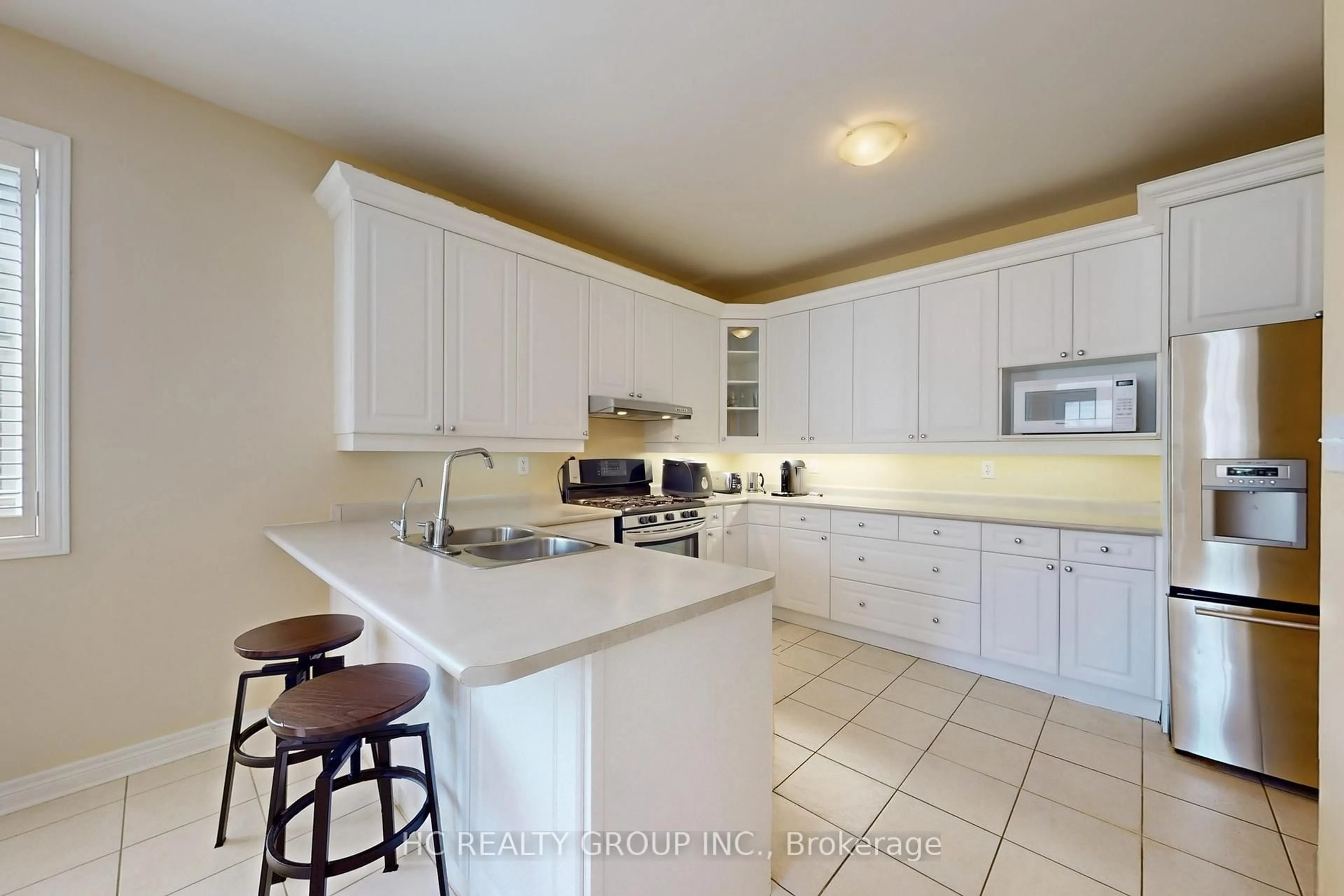 Standard kitchen, ceramic/tile floor for 97 Morning Dove Dr, Markham Ontario L6B 1M3