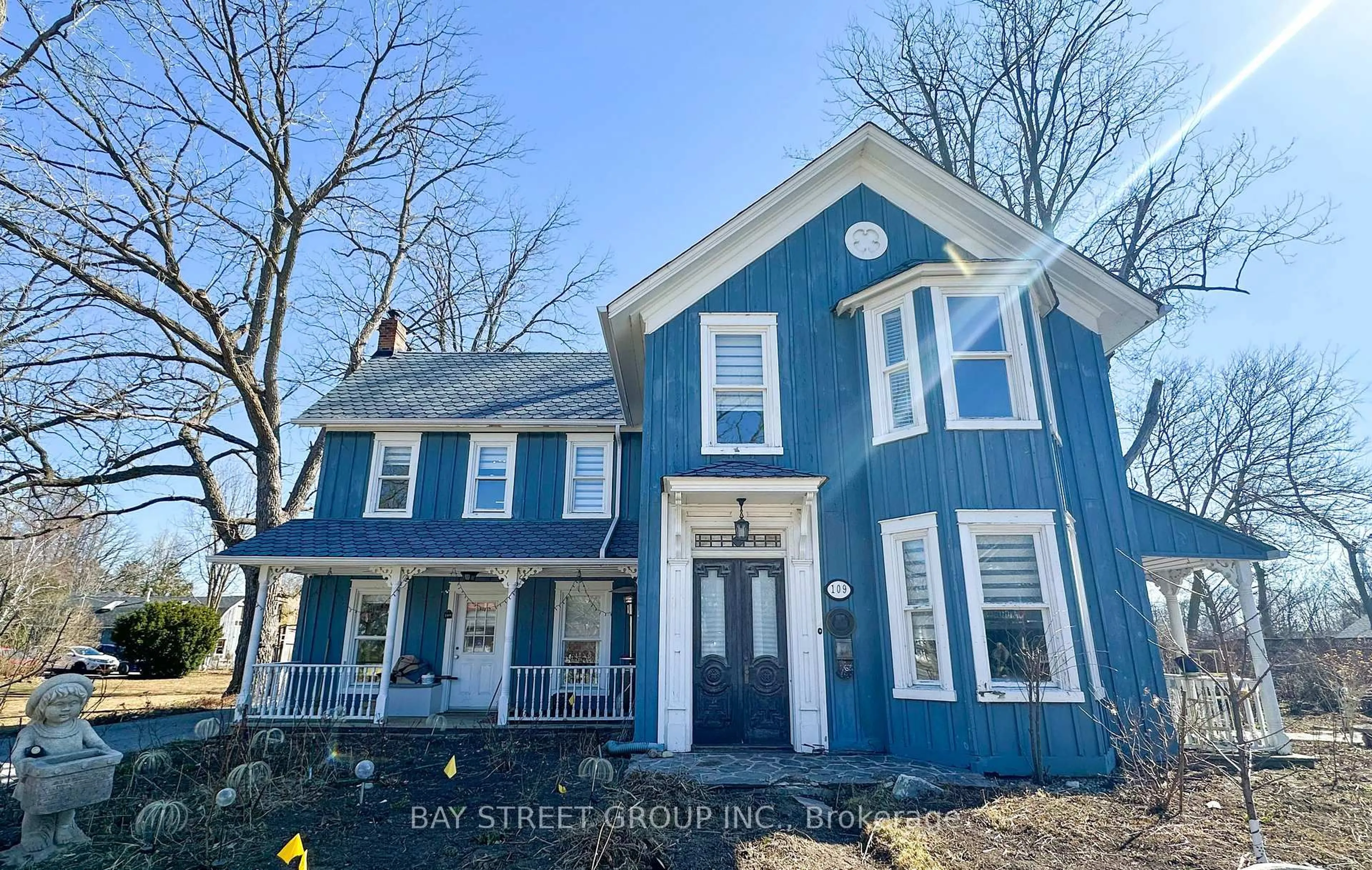 Home with vinyl exterior material, street for 109 Main Unionville St, Markham Ontario L3R 2G1