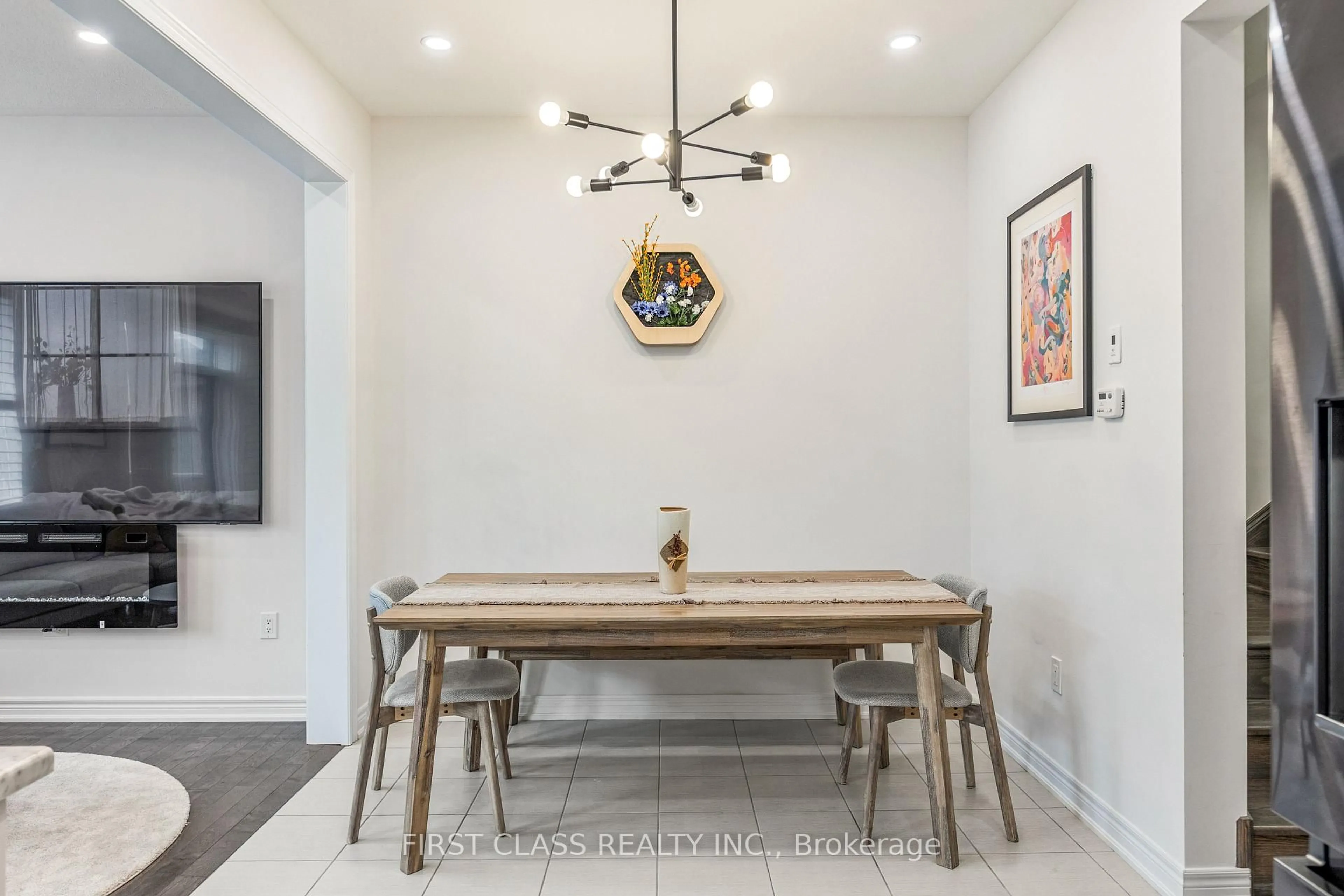 Dining room, unknown for 101 Boundary Blvd, Whitchurch-Stouffville Ontario L4A 4W2