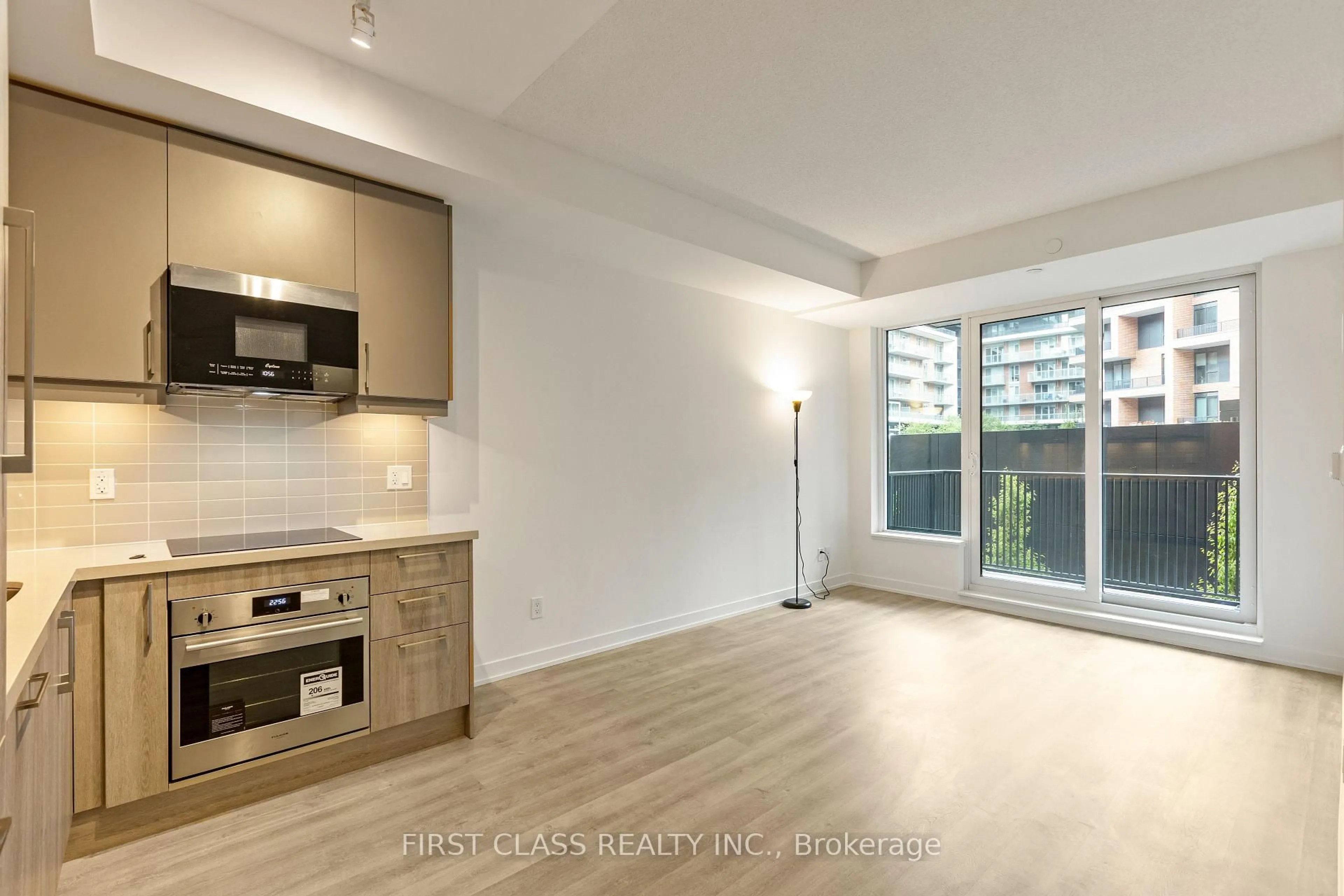 Open concept kitchen, unknown for 38 Simcoe Prom #405, Markham Ontario L6G 0H7