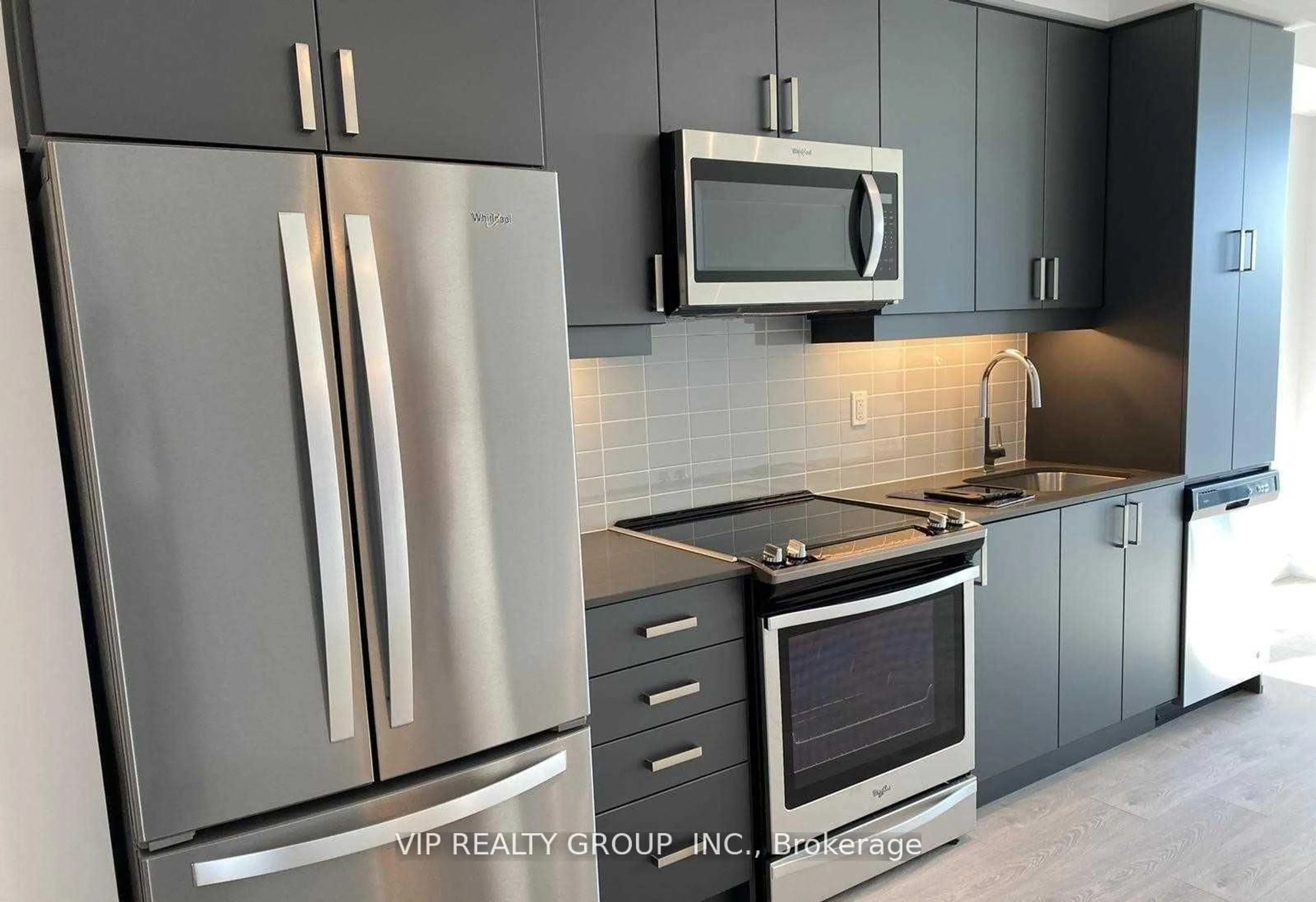 Standard kitchen, unknown for 7895 Jane St #Lph18, Vaughan Ontario L4K 2M7